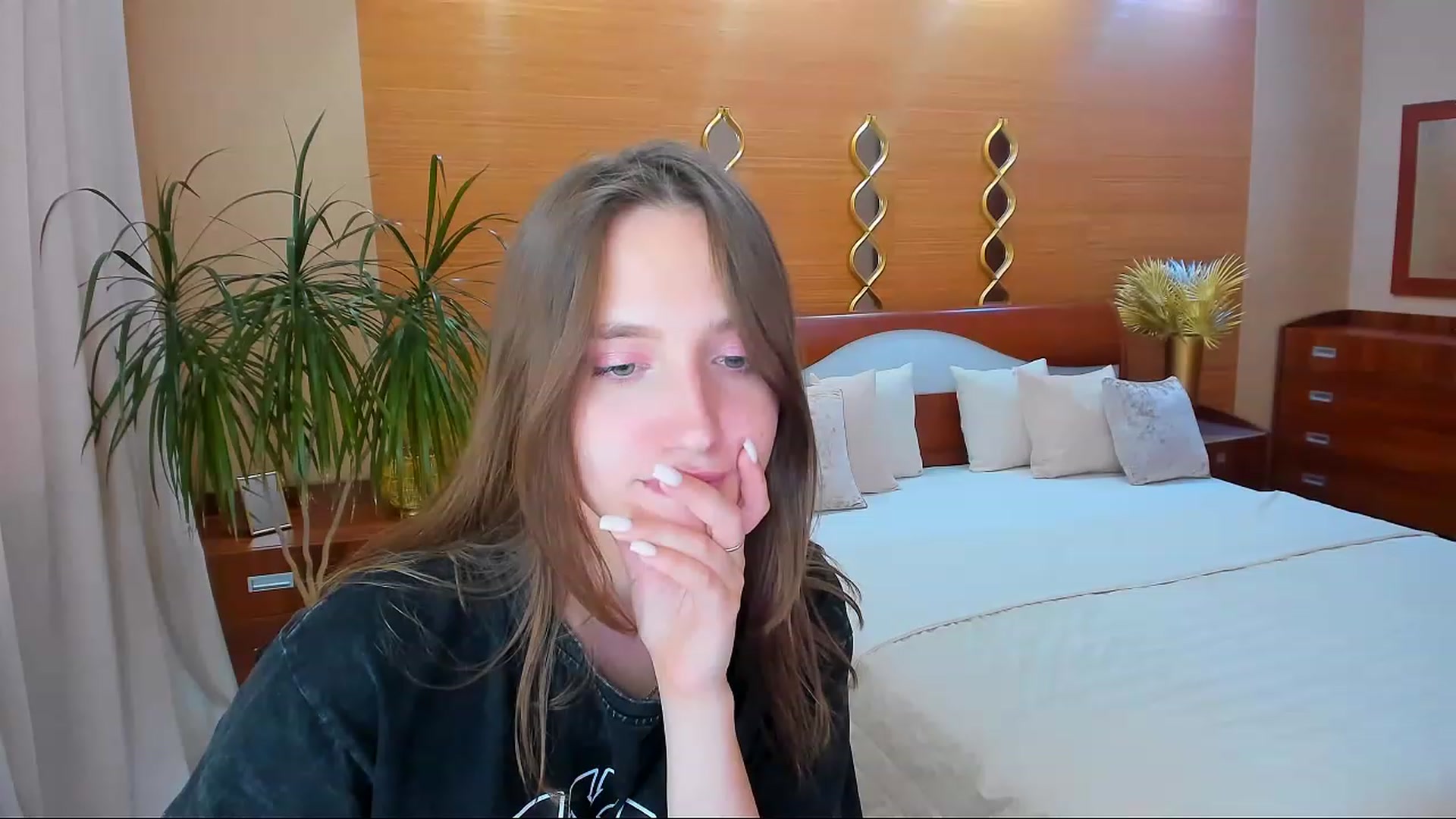 Gallery image thumbnail from WittyBunnyy's myfreecams stream on, 06/22/2023, 15:01 image 20 of 20