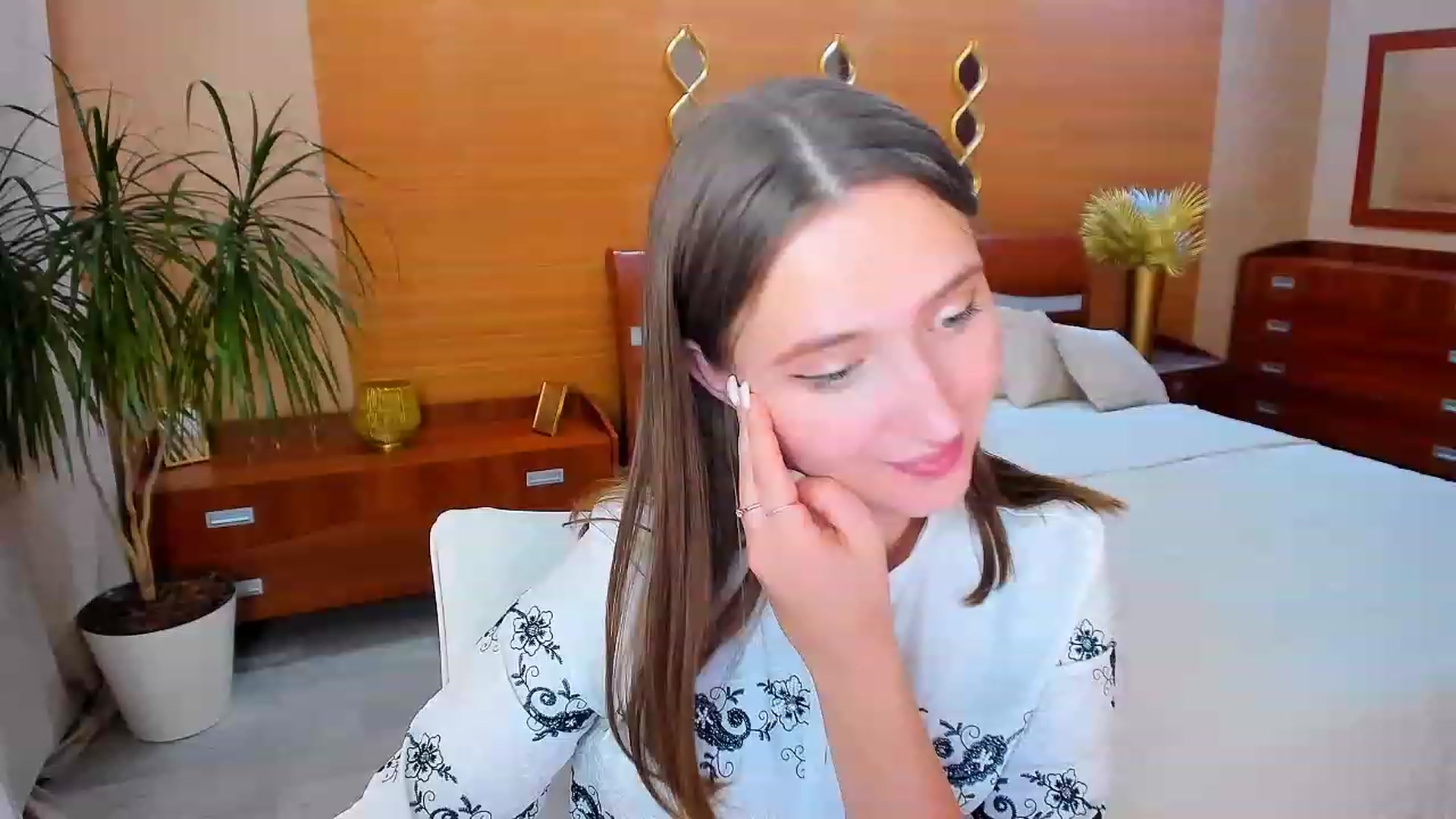 Gallery image thumbnail from WittyBunnyy's myfreecams stream on, 07/09/2023, 16:01 image 6 of 20