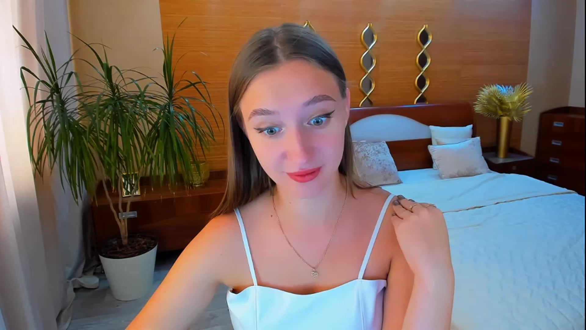 Gallery image thumbnail from WittyBunnyy's myfreecams stream on, 08/25/2023, 10:20 image 18 of 20