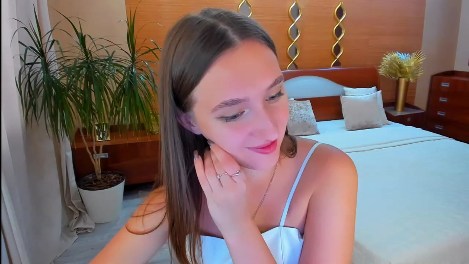 Gallery image thumbnail from WittyBunnyy's myfreecams stream on, 08/25/2023, 13:33 image 16 of 20
