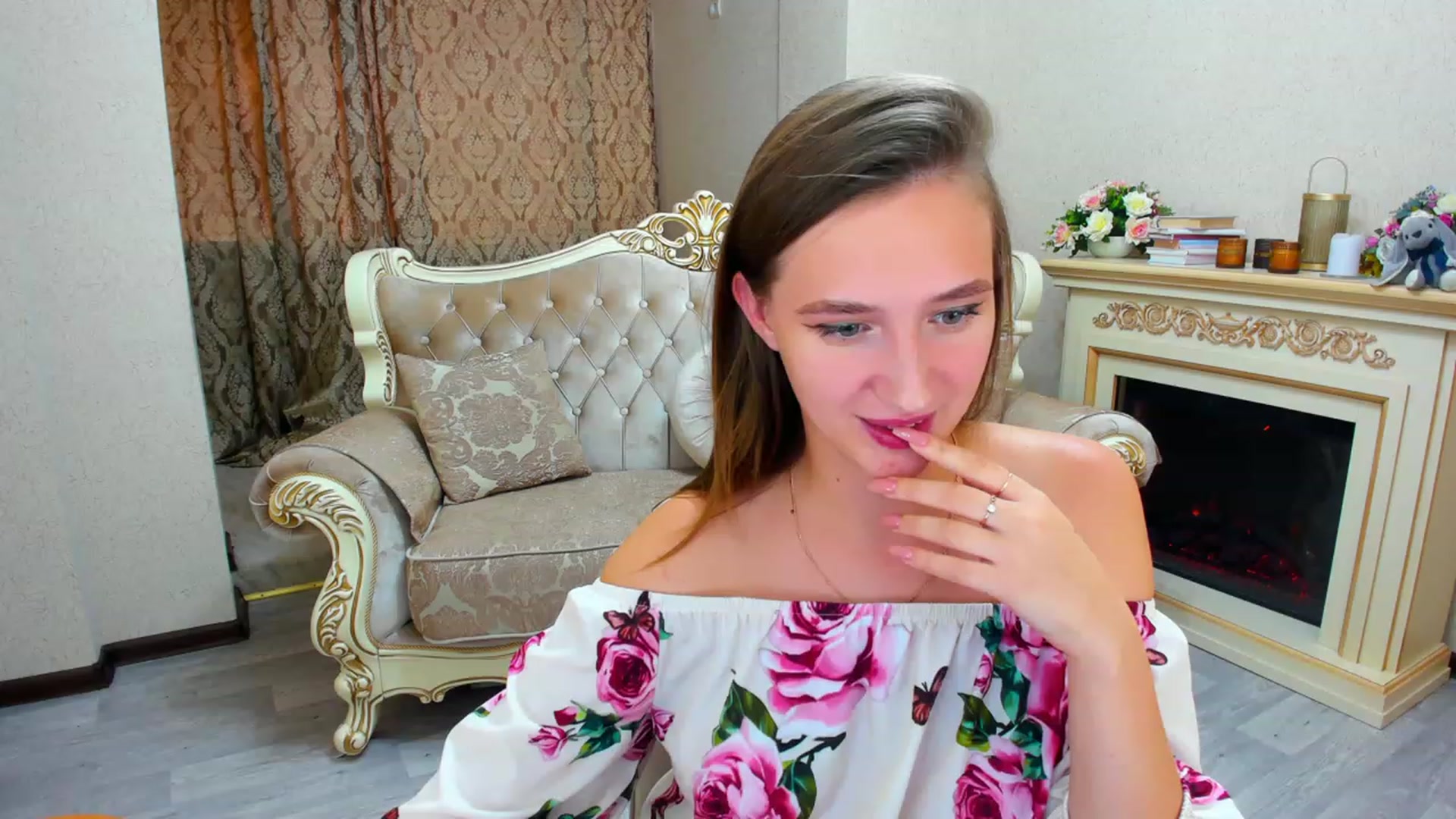 Gallery image thumbnail from WittyBunnyy's myfreecams stream on, 08/31/2023, 14:12 image 4 of 20
