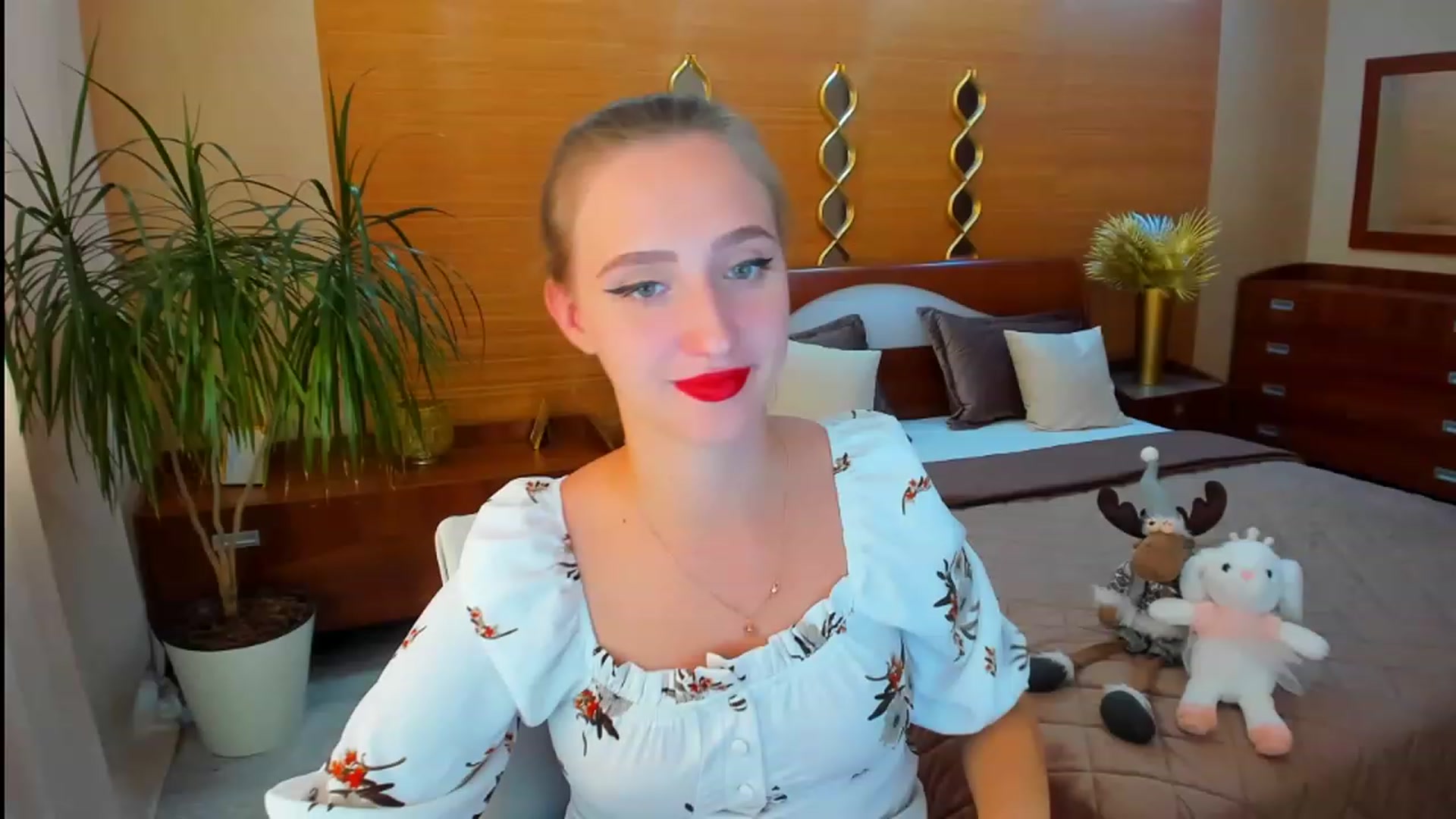 Gallery image thumbnail from WittyBunnyy's myfreecams stream on, 09/04/2023, 11:27 image 15 of 20