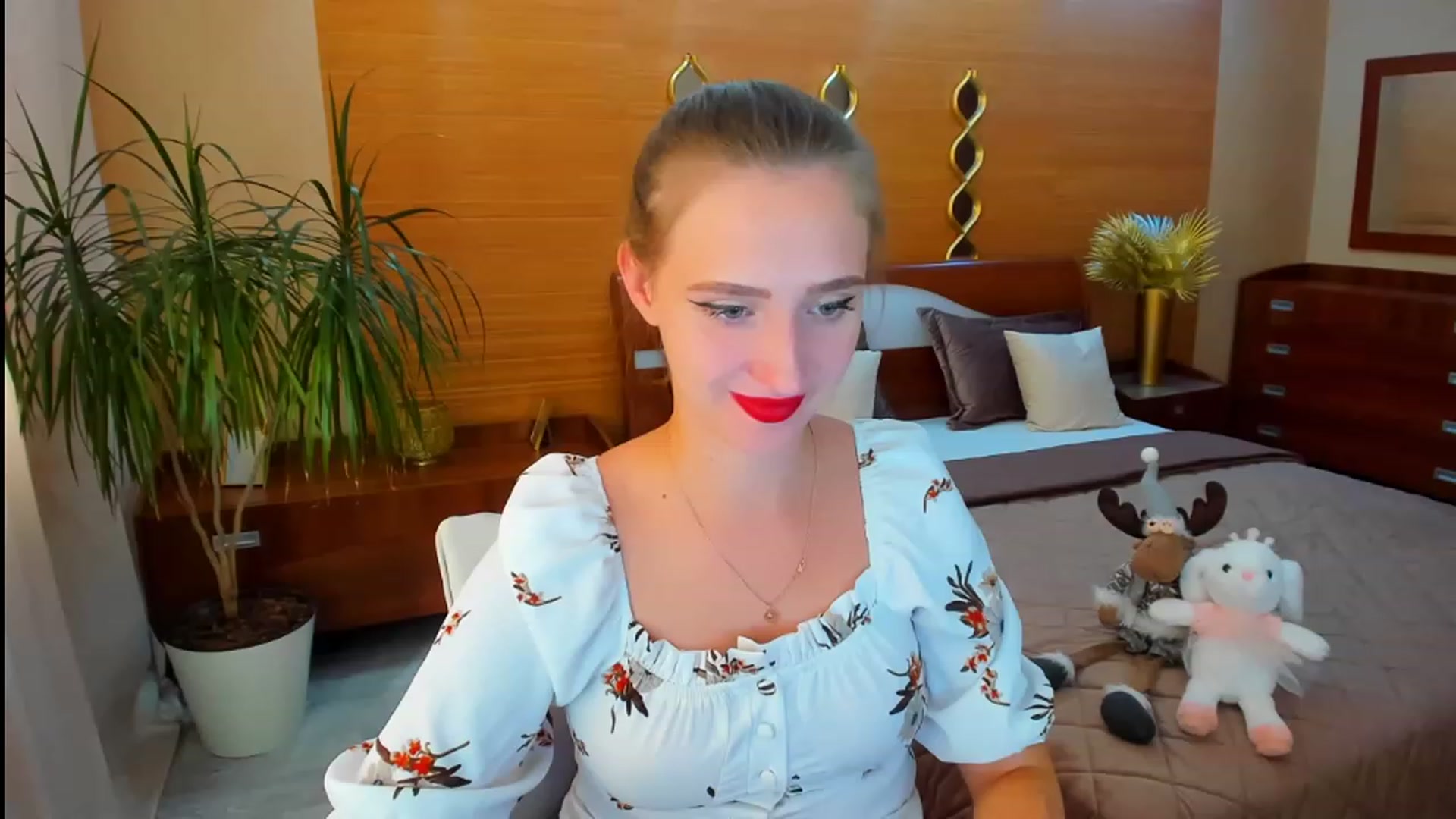 Gallery image thumbnail from WittyBunnyy's myfreecams stream on, 09/04/2023, 11:27 image 8 of 20