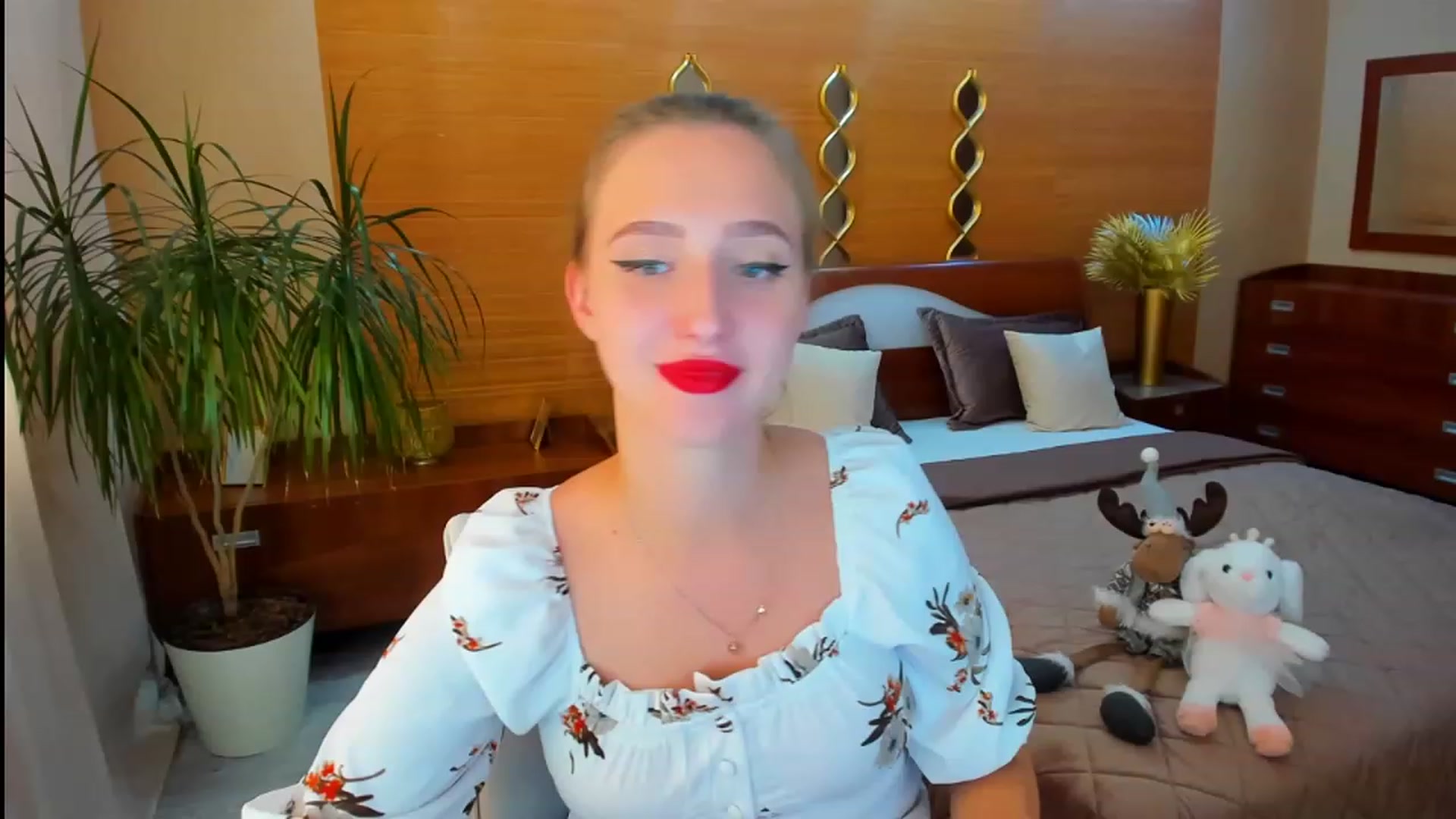 Gallery image thumbnail from WittyBunnyy's myfreecams stream on, 09/04/2023, 11:27 image 16 of 20