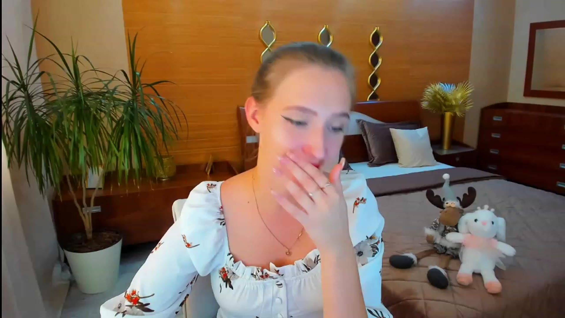 Gallery image thumbnail from WittyBunnyy's myfreecams stream on, 09/04/2023, 11:27 image 4 of 20