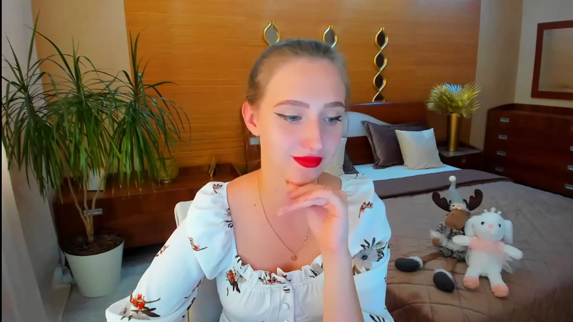Gallery image thumbnail from WittyBunnyy's myfreecams stream on, 09/04/2023, 11:27 image 3 of 20