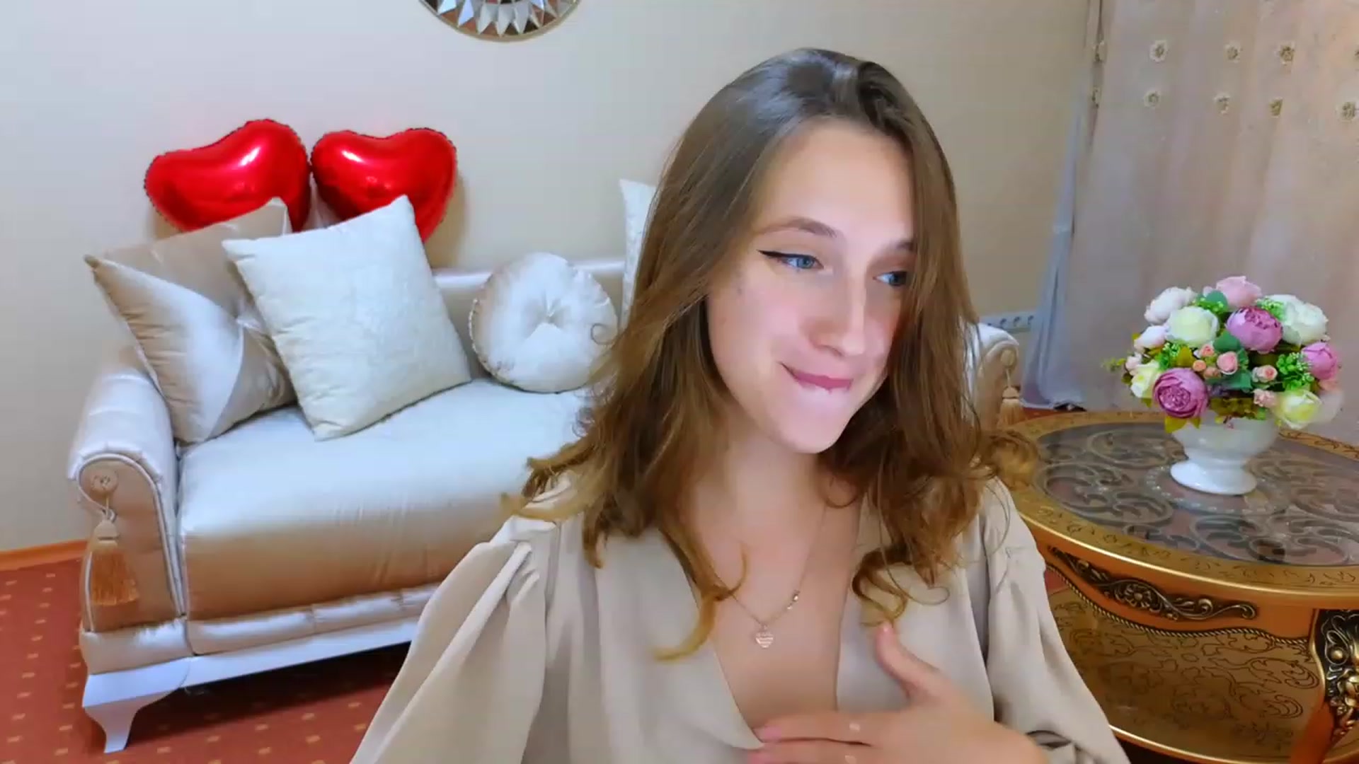 Gallery image thumbnail from WittyBunnyy's myfreecams stream on, 09/18/2023, 13:31 image 18 of 20