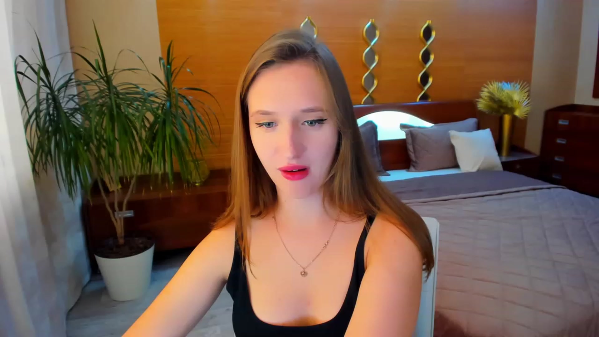 Gallery image thumbnail from WittyBunnyy's myfreecams stream on, 09/26/2023, 11:06 image 11 of 20