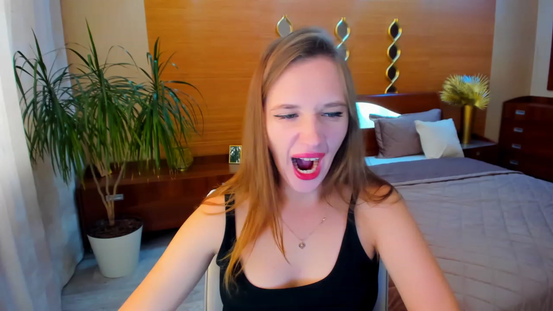 Gallery image thumbnail from WittyBunnyy's myfreecams stream on, 09/26/2023, 11:06 image 12 of 20