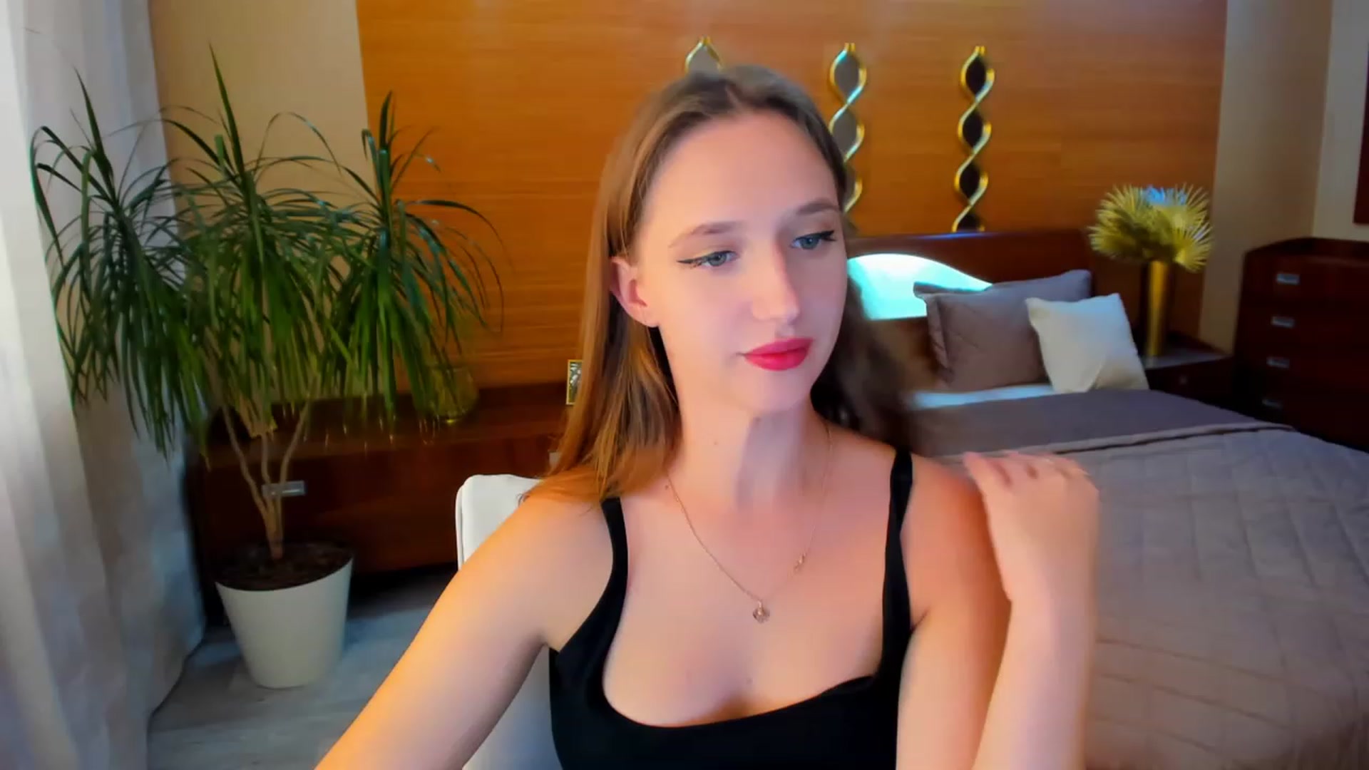 Gallery image thumbnail from WittyBunnyy's myfreecams stream on, 09/26/2023, 11:06 image 3 of 20