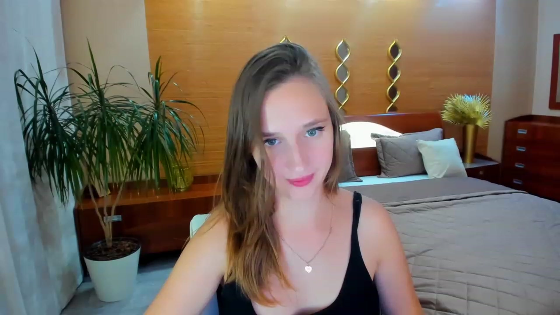 Gallery image thumbnail from WittyBunnyy's myfreecams stream on, 09/26/2023, 14:32 image 18 of 20