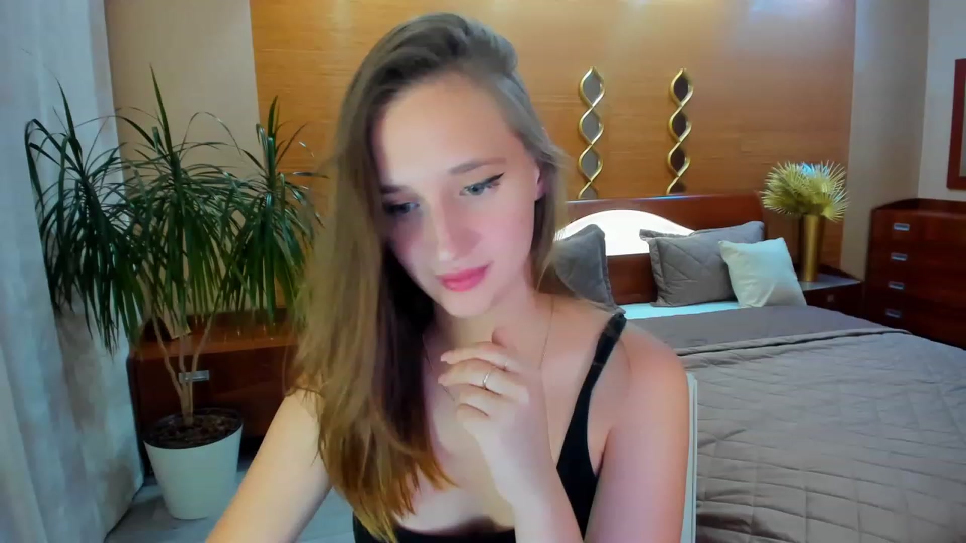 Gallery image thumbnail from WittyBunnyy's myfreecams stream on, 09/26/2023, 14:32 image 11 of 20