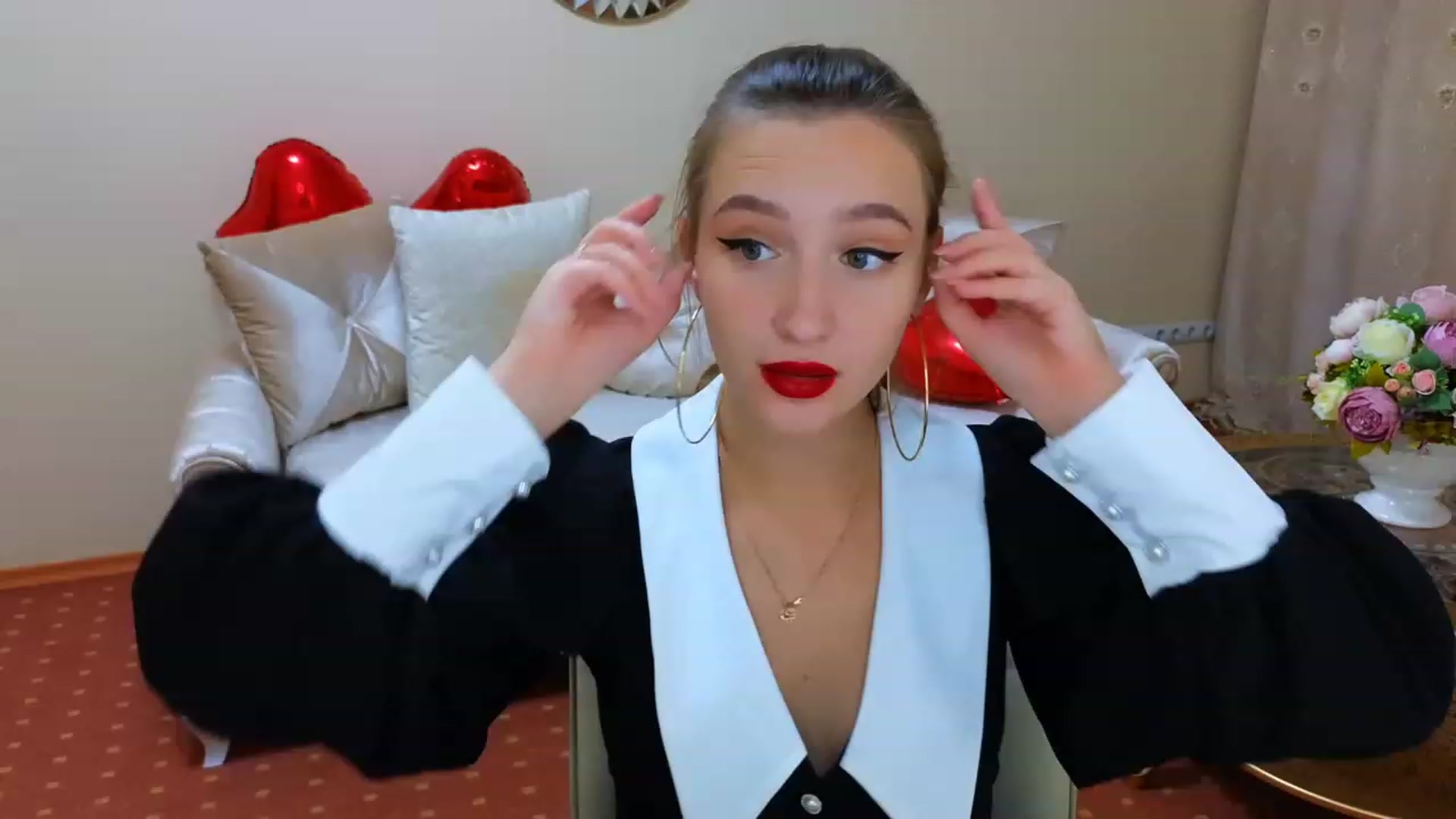 Gallery image thumbnail from WittyBunnyy's myfreecams stream on, 09/29/2023, 12:44 image 5 of 20