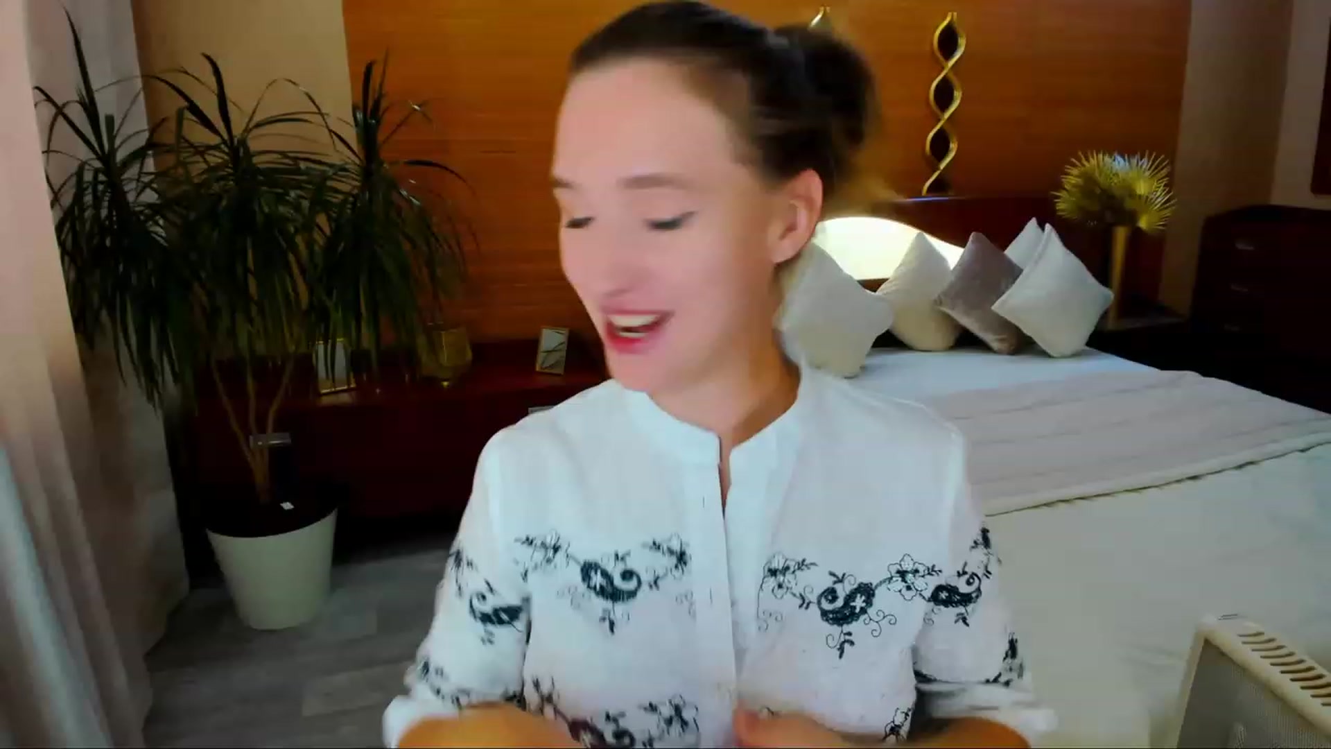 Gallery image thumbnail from WittyBunnyy's myfreecams stream on, 10/04/2023, 09:46 image 16 of 20
