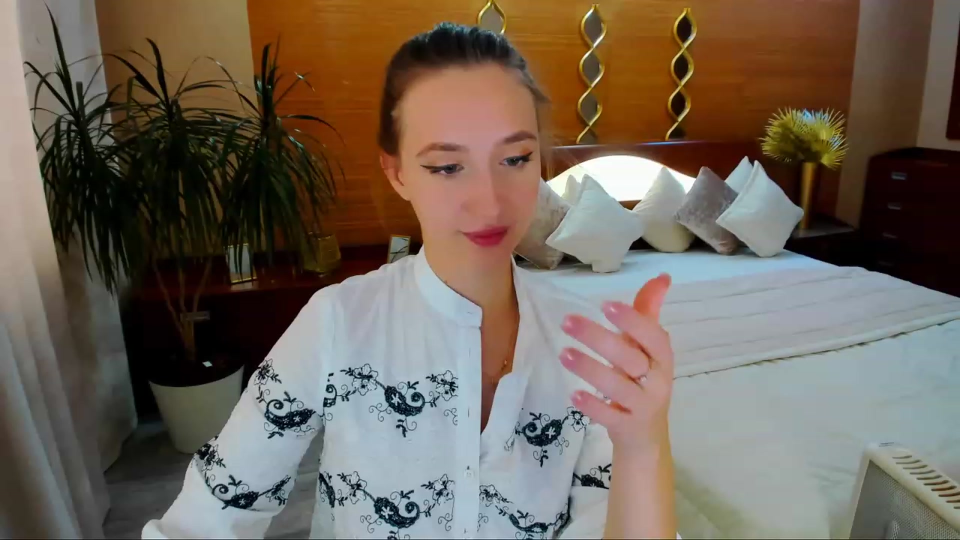 Gallery image thumbnail from WittyBunnyy's myfreecams stream on, 10/04/2023, 09:46 image 1 of 20