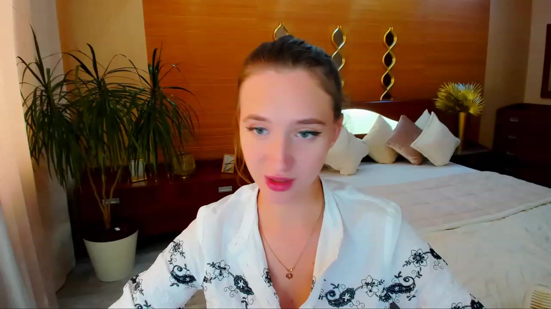 Gallery image thumbnail from WittyBunnyy's myfreecams stream on, 10/04/2023, 11:02 image 7 of 20