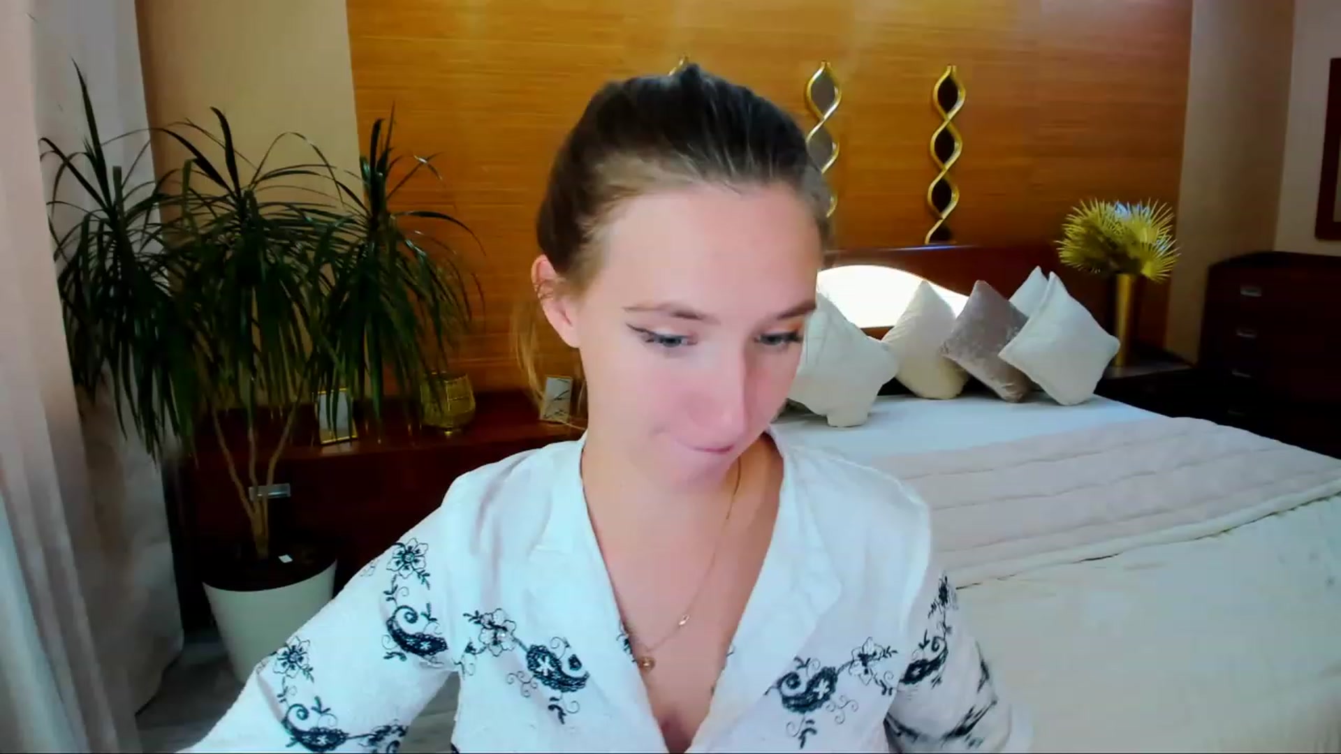 Gallery image thumbnail from WittyBunnyy's myfreecams stream on, 10/04/2023, 11:46 image 1 of 20