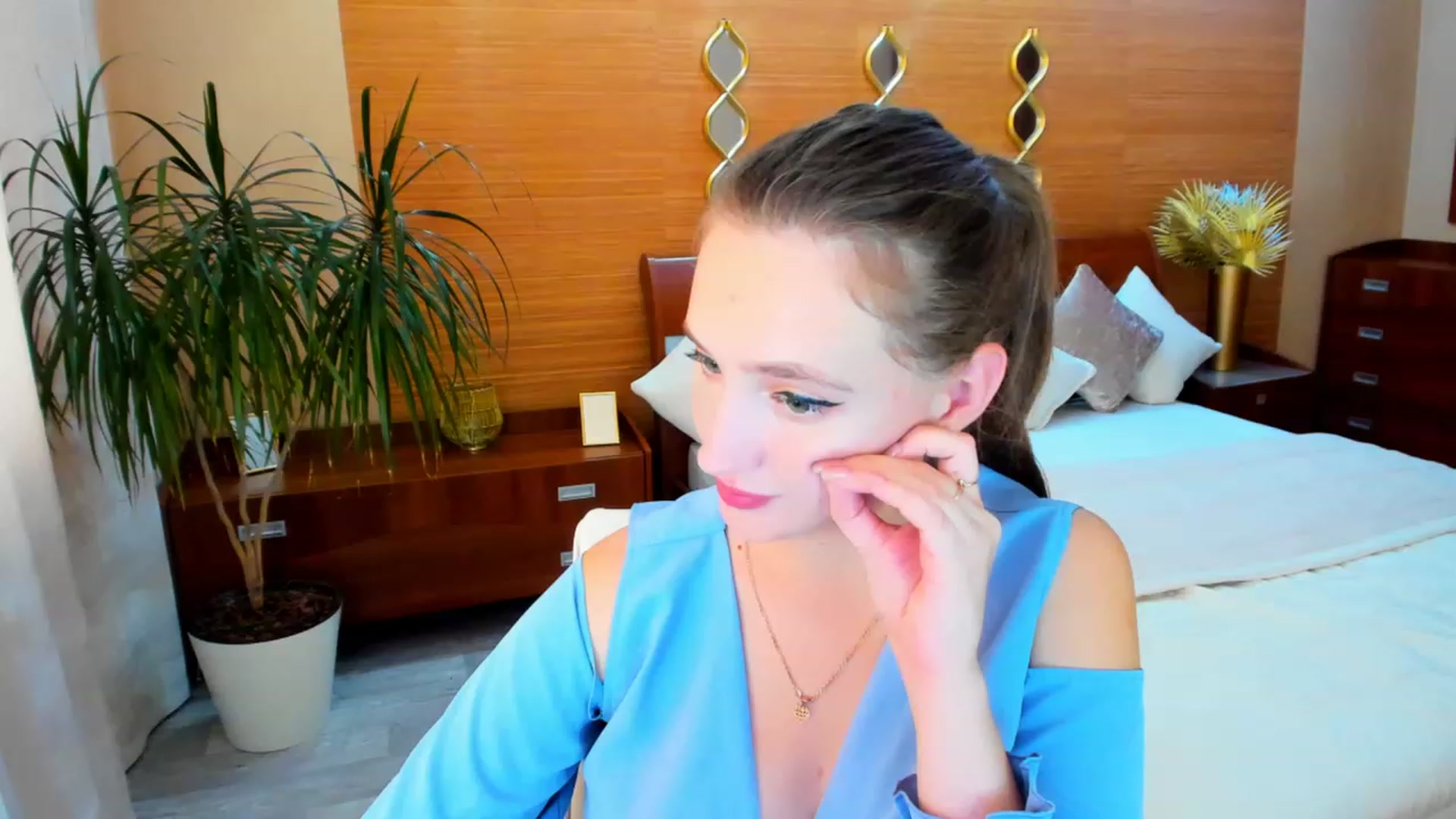 Gallery image thumbnail from WittyBunnyy's myfreecams stream on, 10/11/2023, 11:10 image 12 of 20