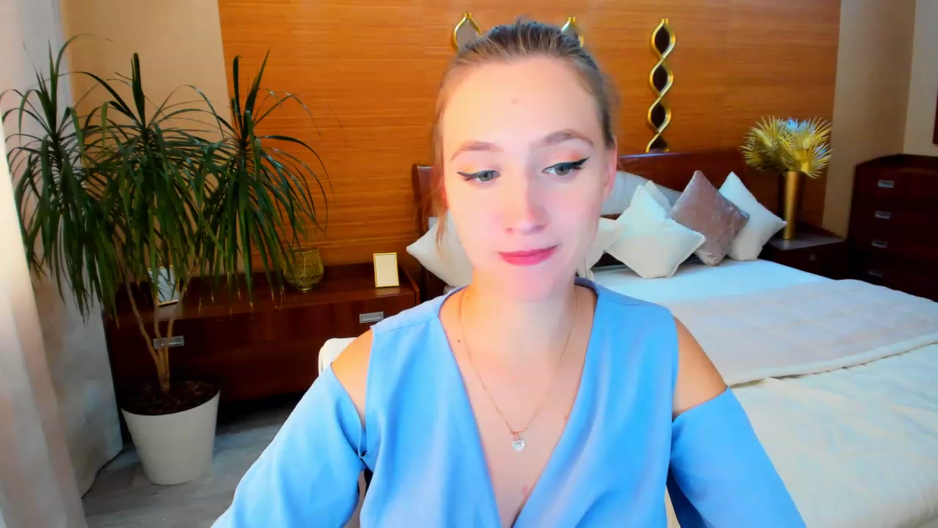 Gallery image thumbnail from WittyBunnyy's myfreecams stream on, 10/11/2023, 11:10 image 9 of 20
