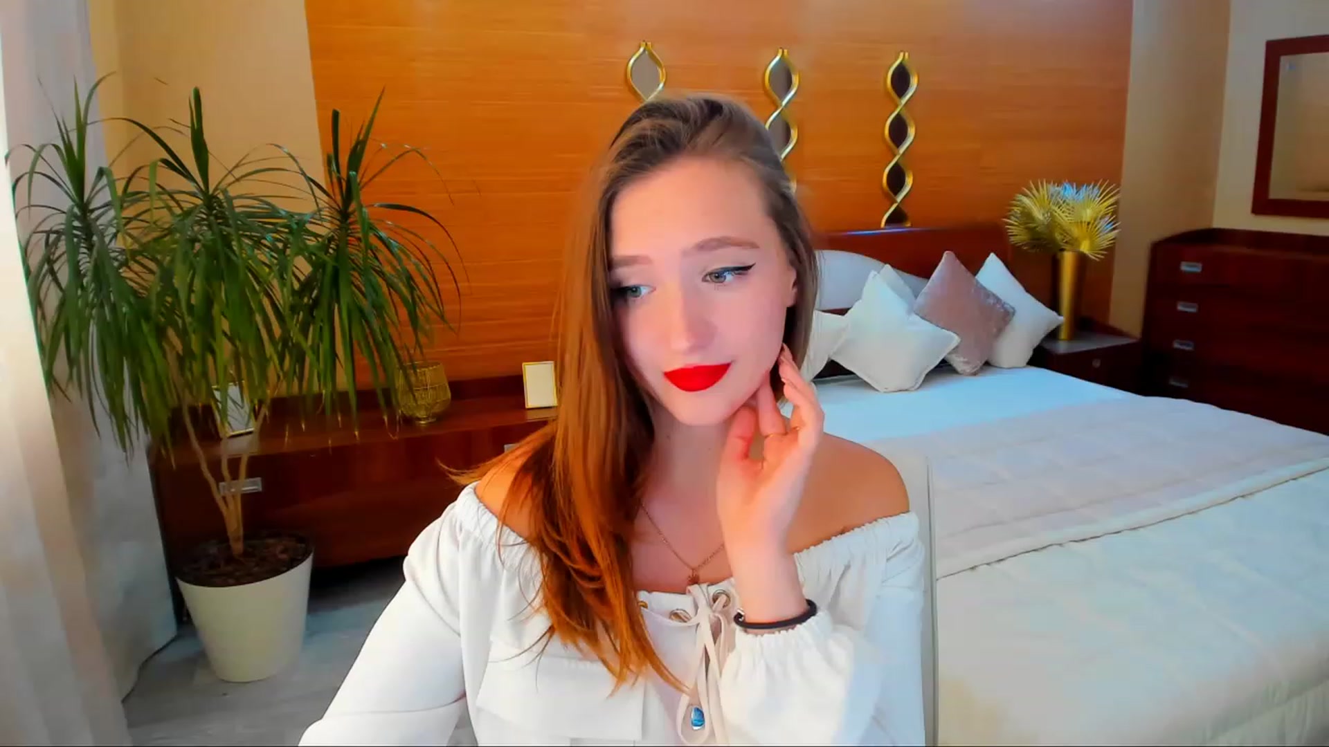 Gallery image thumbnail from WittyBunnyy's myfreecams stream on, 10/12/2023, 10:36 image 6 of 20
