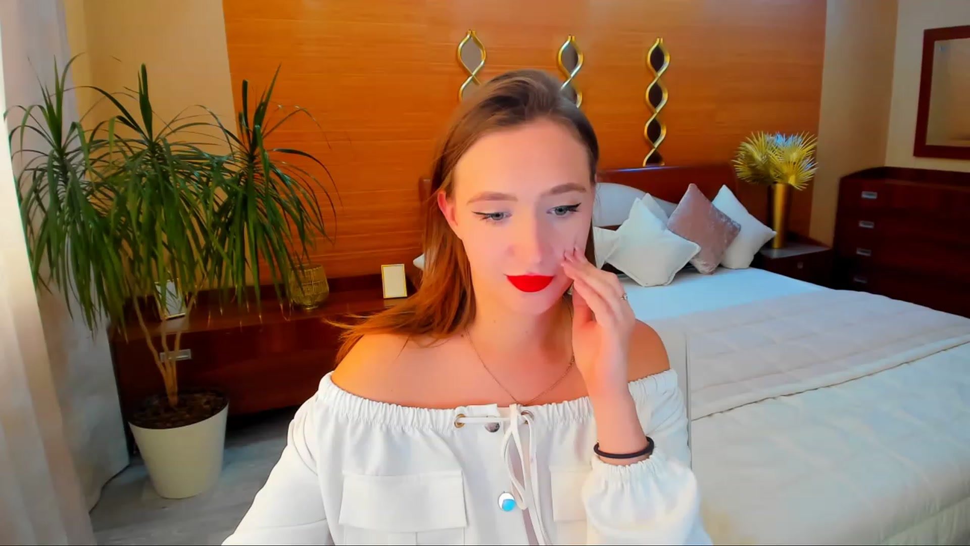 Gallery image thumbnail from WittyBunnyy's myfreecams stream on, 10/12/2023, 10:36 image 1 of 20
