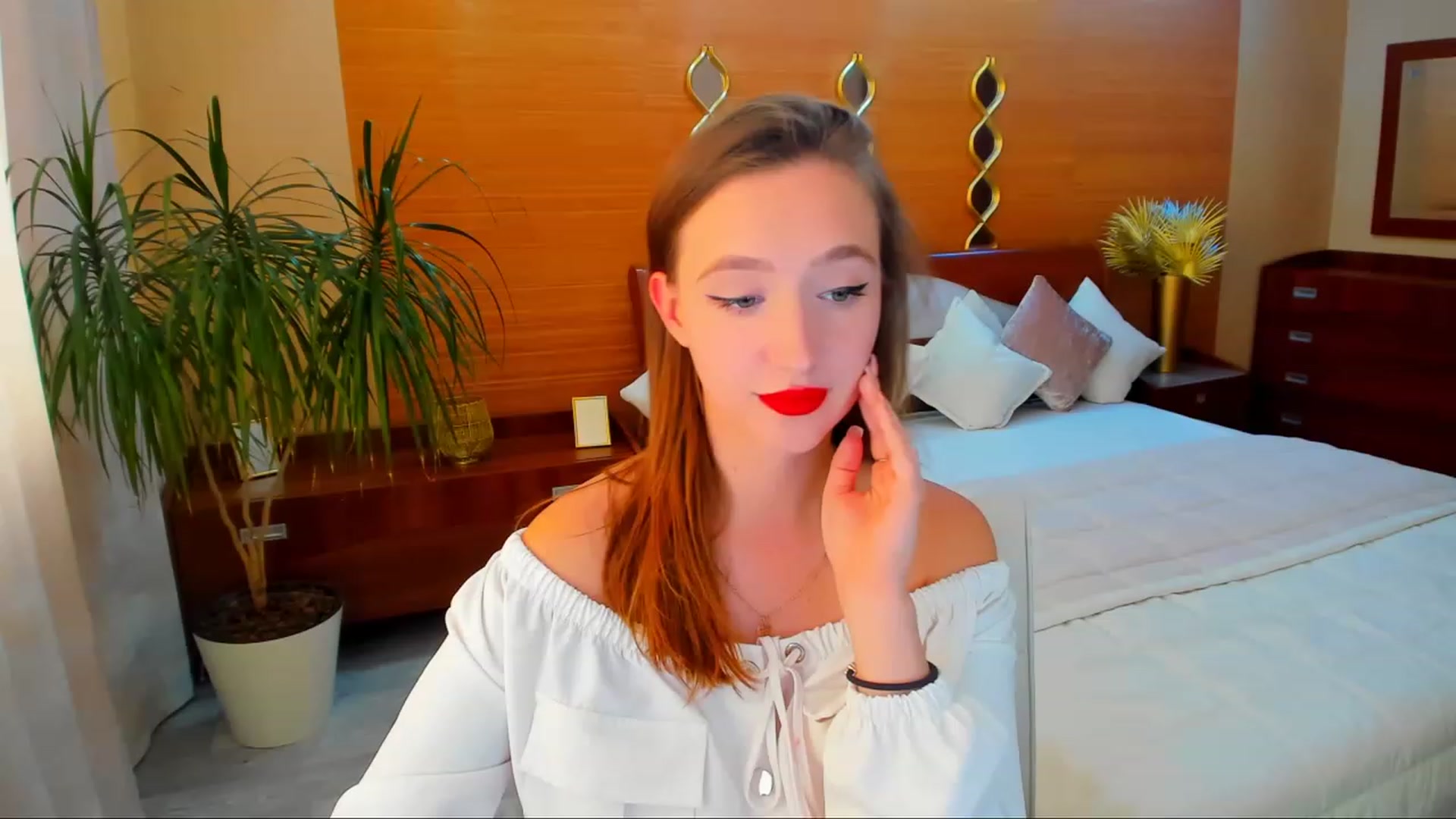 Gallery image thumbnail from WittyBunnyy's myfreecams stream on, 10/12/2023, 10:36 image 7 of 20