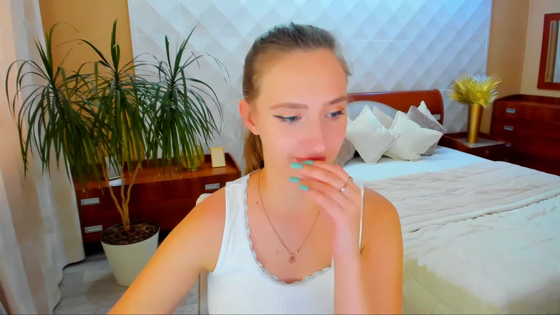 Gallery image thumbnail from WittyBunnyy's myfreecams stream on, 10/17/2023, 09:46 image 15 of 20