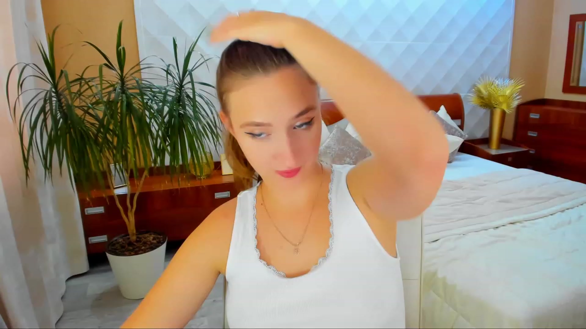 Gallery image thumbnail from WittyBunnyy's myfreecams stream on, 10/17/2023, 09:46 image 2 of 20