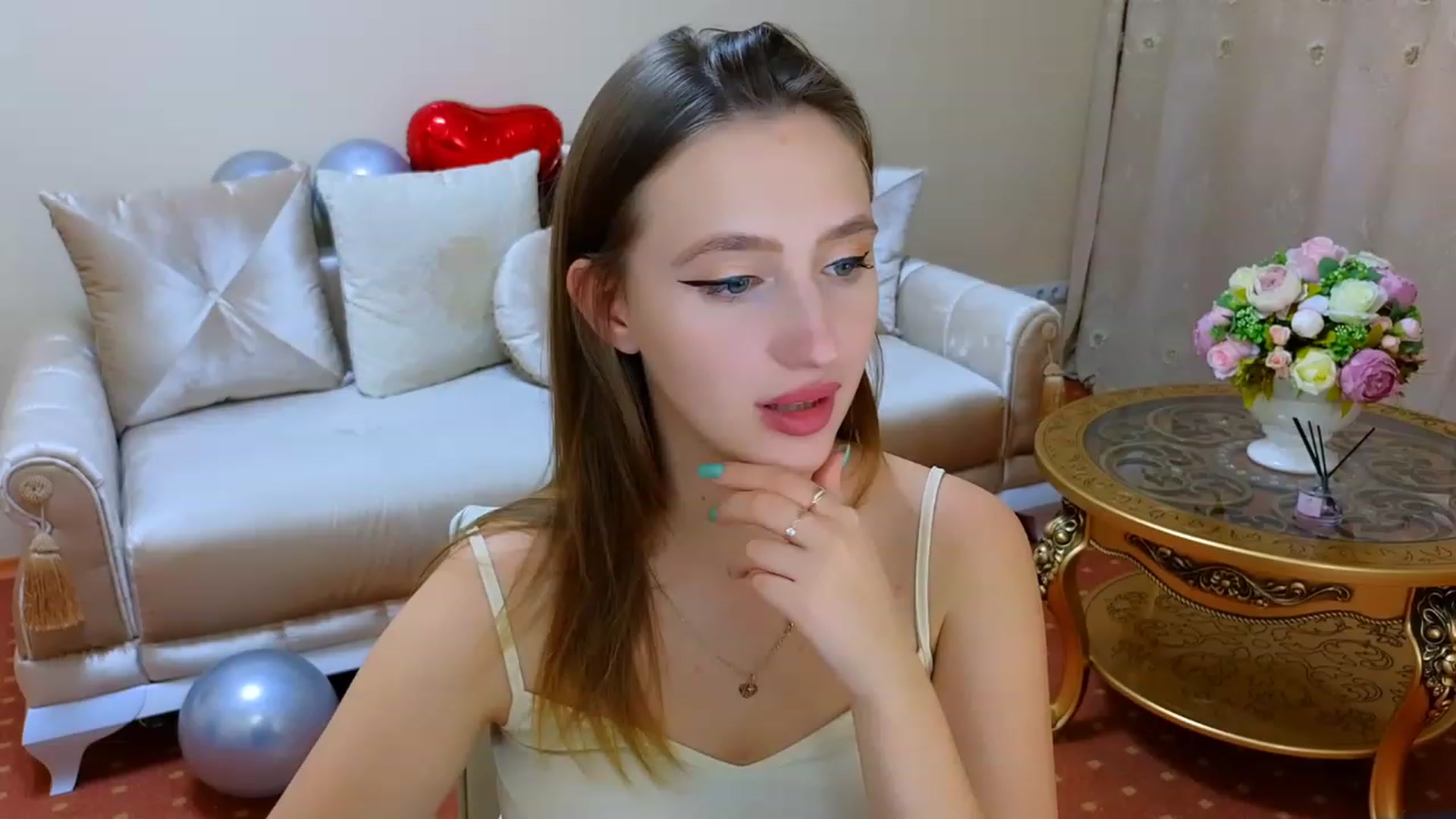 Gallery image thumbnail from WittyBunnyy's myfreecams stream on, 10/19/2023, 11:16 image 4 of 20