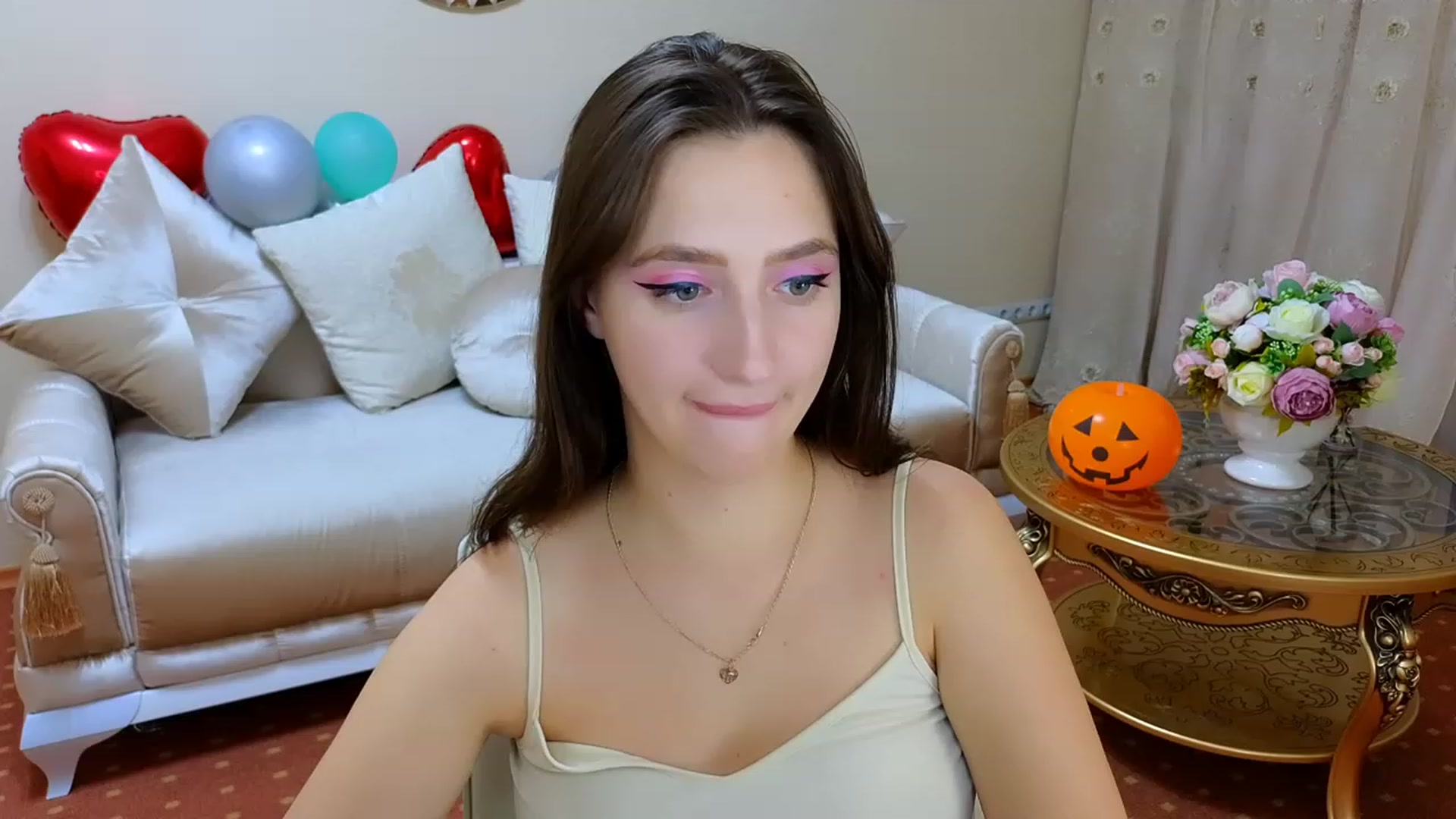 Gallery image thumbnail from WittyBunnyy's myfreecams stream on, 10/25/2023, 12:07 image 12 of 20