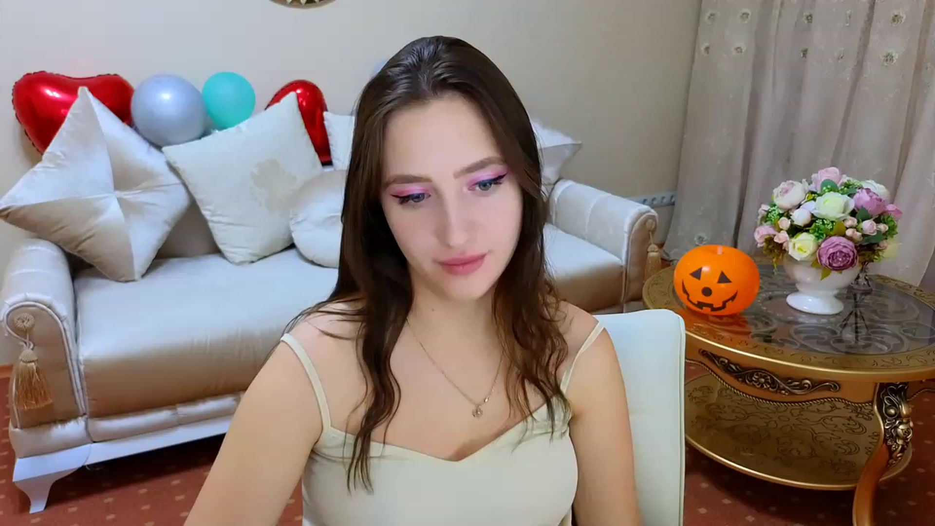 Gallery image thumbnail from WittyBunnyy's myfreecams stream on, 10/25/2023, 12:07 image 4 of 20