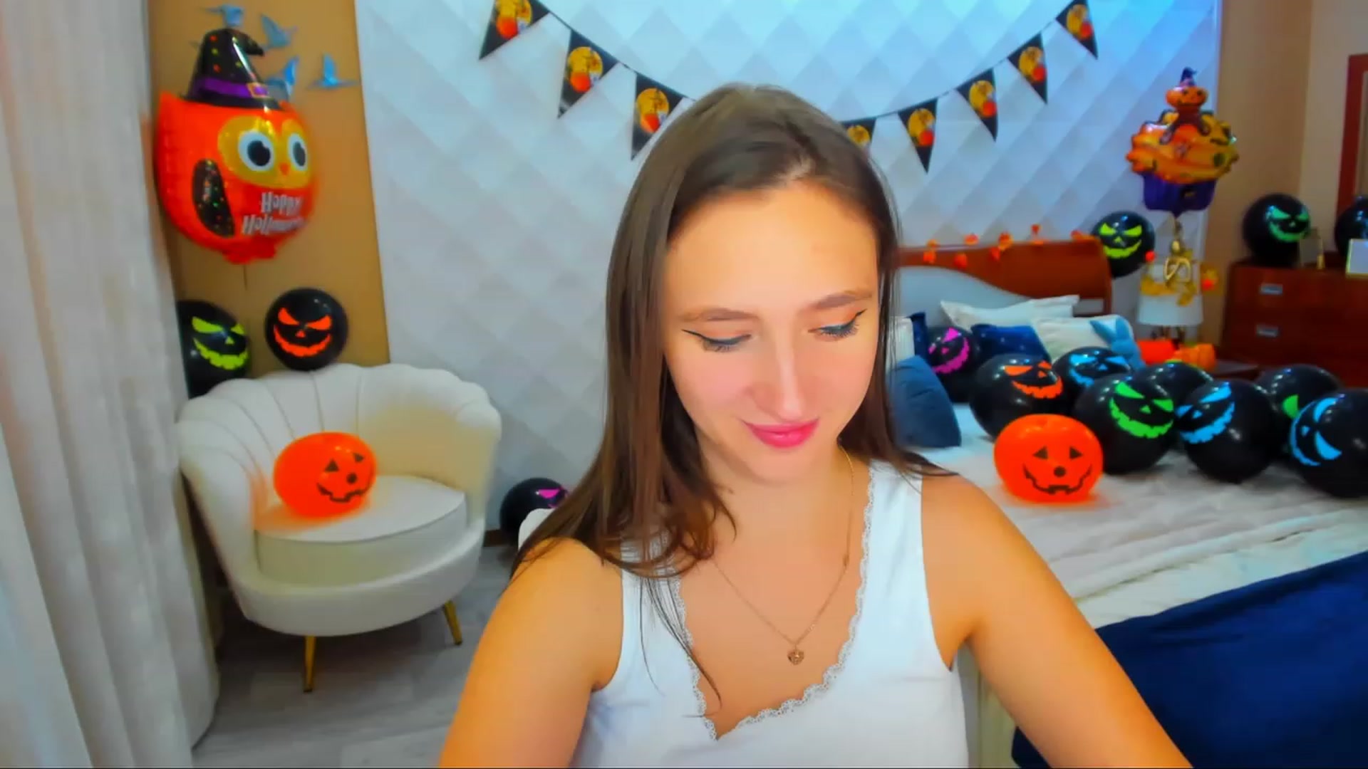 Gallery image thumbnail from WittyBunnyy's myfreecams stream on, 10/28/2023, 11:00 image 14 of 20