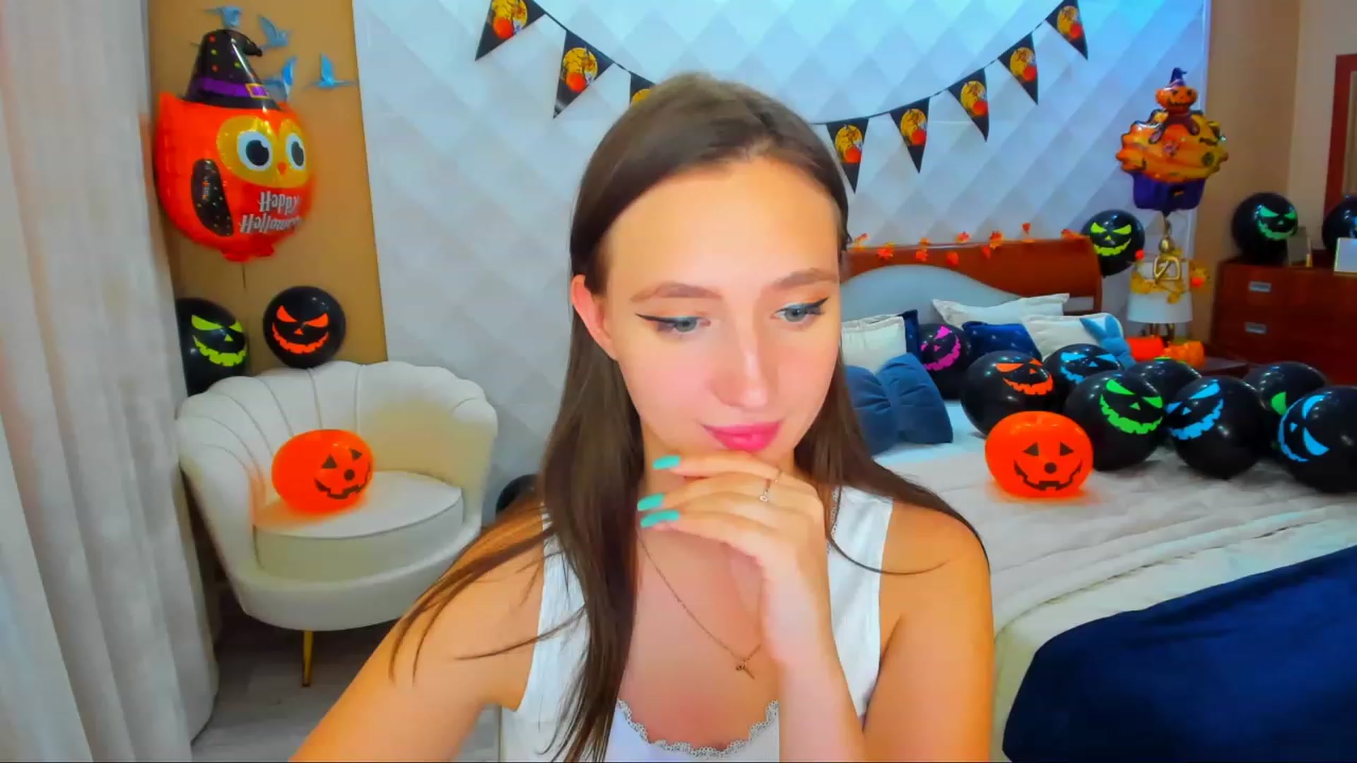 Gallery image thumbnail from WittyBunnyy's myfreecams stream on, 10/28/2023, 11:00 image 17 of 20