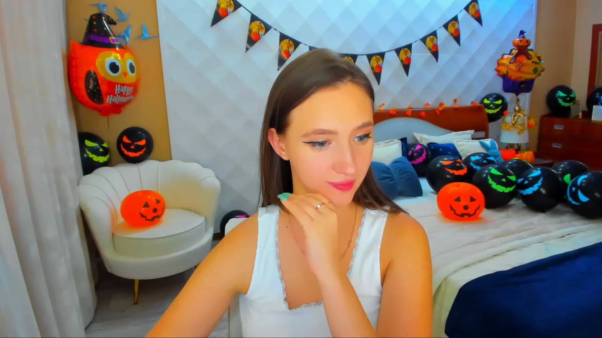 Gallery image thumbnail from WittyBunnyy's myfreecams stream on, 10/28/2023, 11:00 image 10 of 20
