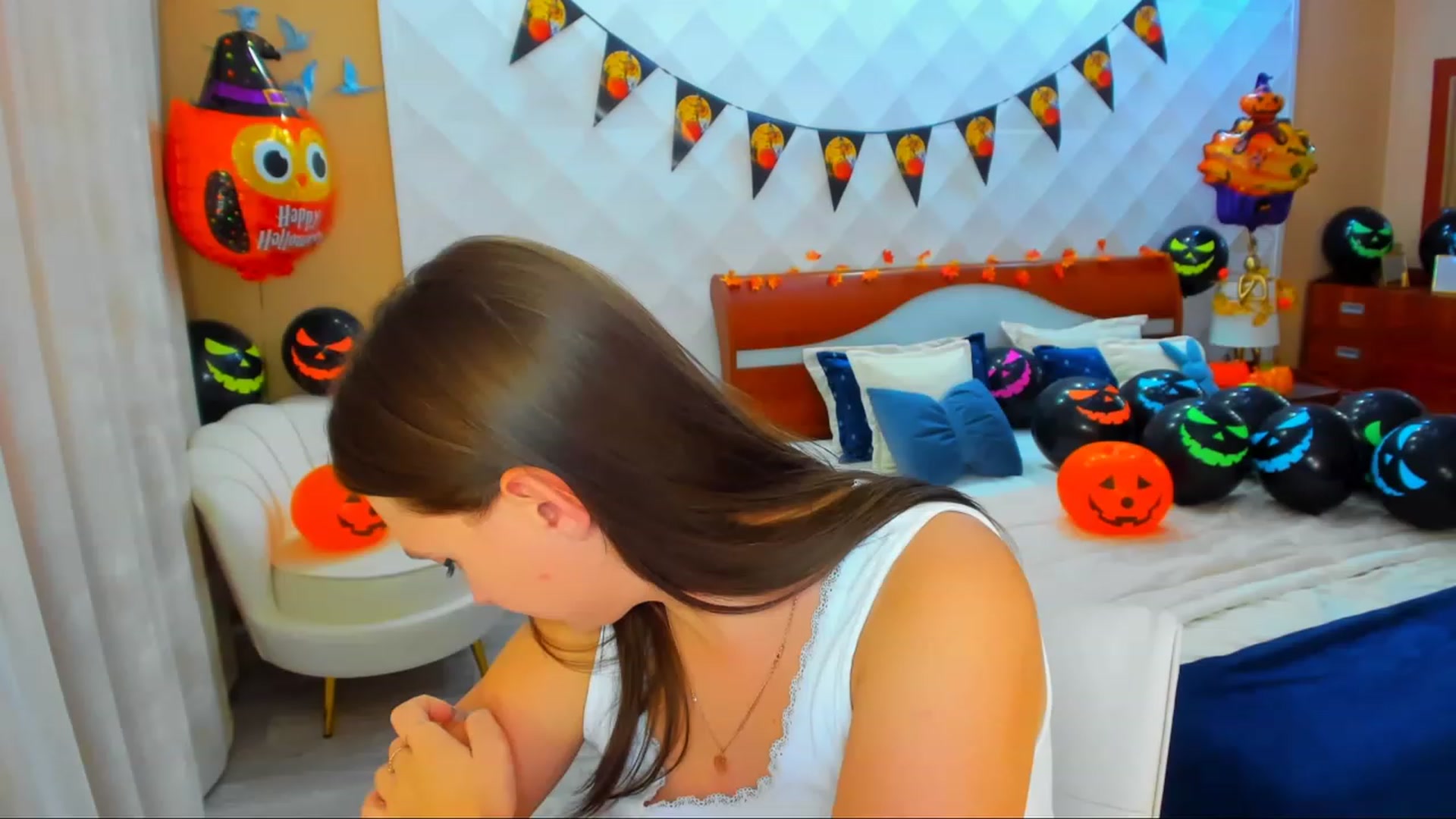 Gallery image thumbnail from WittyBunnyy's myfreecams stream on, 10/28/2023, 11:00 image 18 of 20