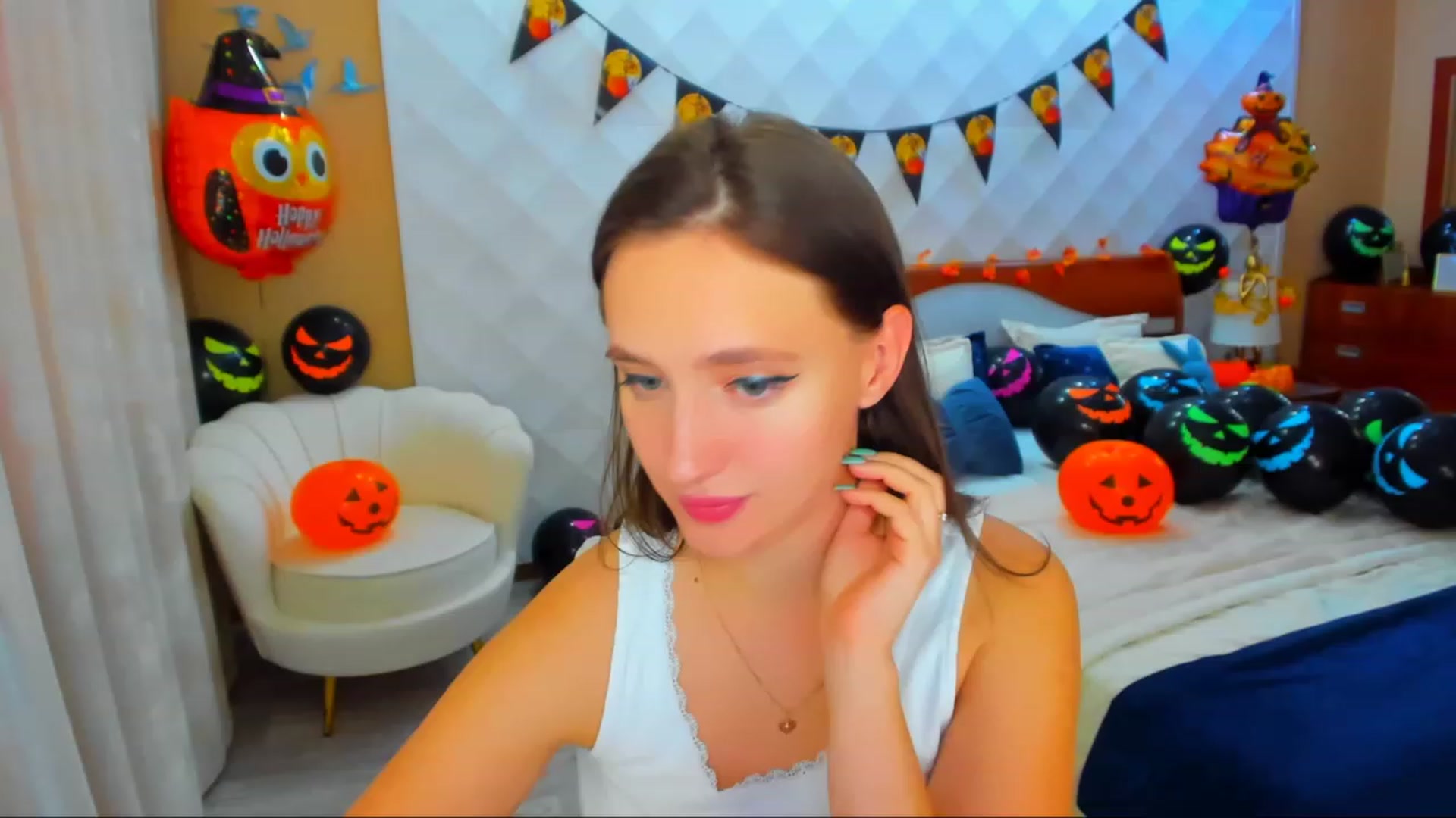 Gallery image thumbnail from WittyBunnyy's myfreecams stream on, 10/28/2023, 11:00 image 11 of 20