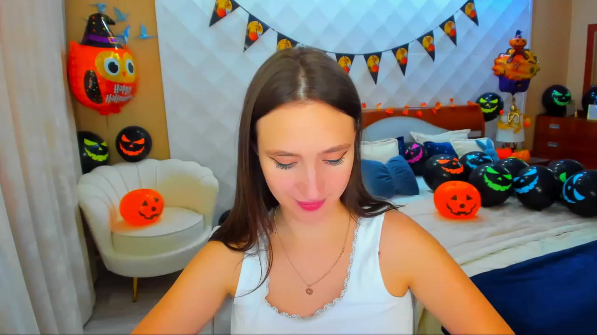 Gallery image thumbnail from WittyBunnyy's myfreecams stream on, 10/28/2023, 11:00 image 5 of 20