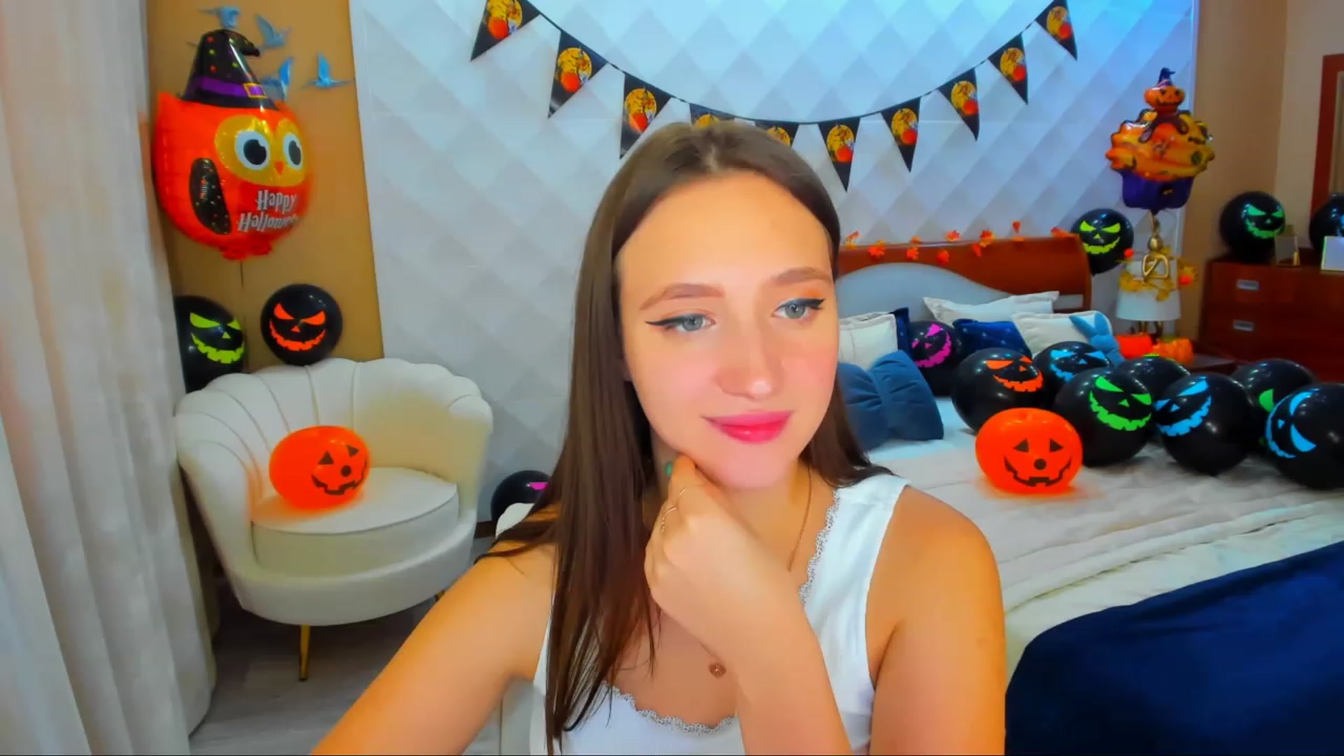 Gallery image thumbnail from WittyBunnyy's myfreecams stream on, 10/28/2023, 11:00 image 6 of 20