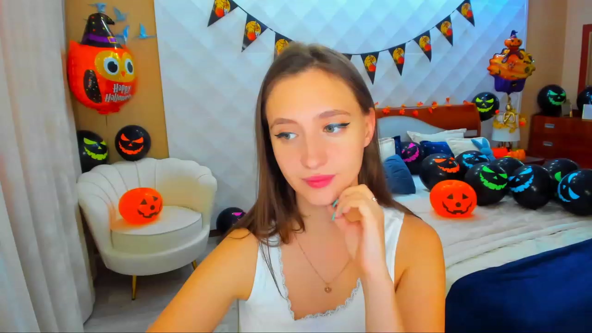 Gallery image thumbnail from WittyBunnyy's myfreecams stream on, 10/28/2023, 11:00 image 13 of 20