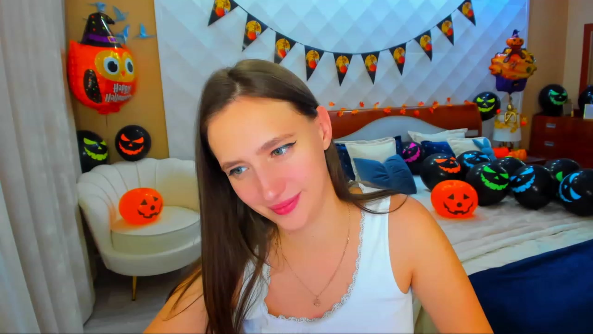 Gallery image thumbnail from WittyBunnyy's myfreecams stream on, 10/28/2023, 11:45 image 16 of 20