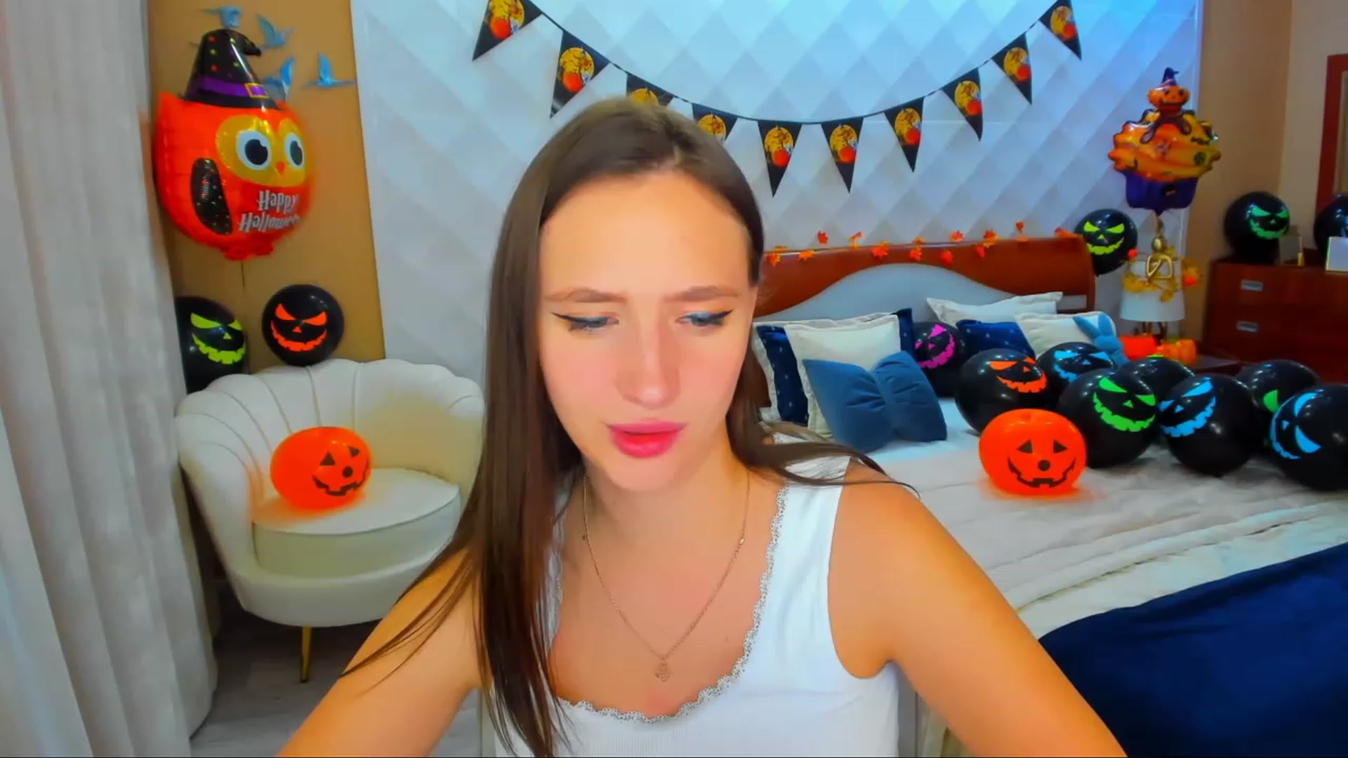 Gallery image thumbnail from WittyBunnyy's myfreecams stream on, 10/28/2023, 11:45 image 14 of 20