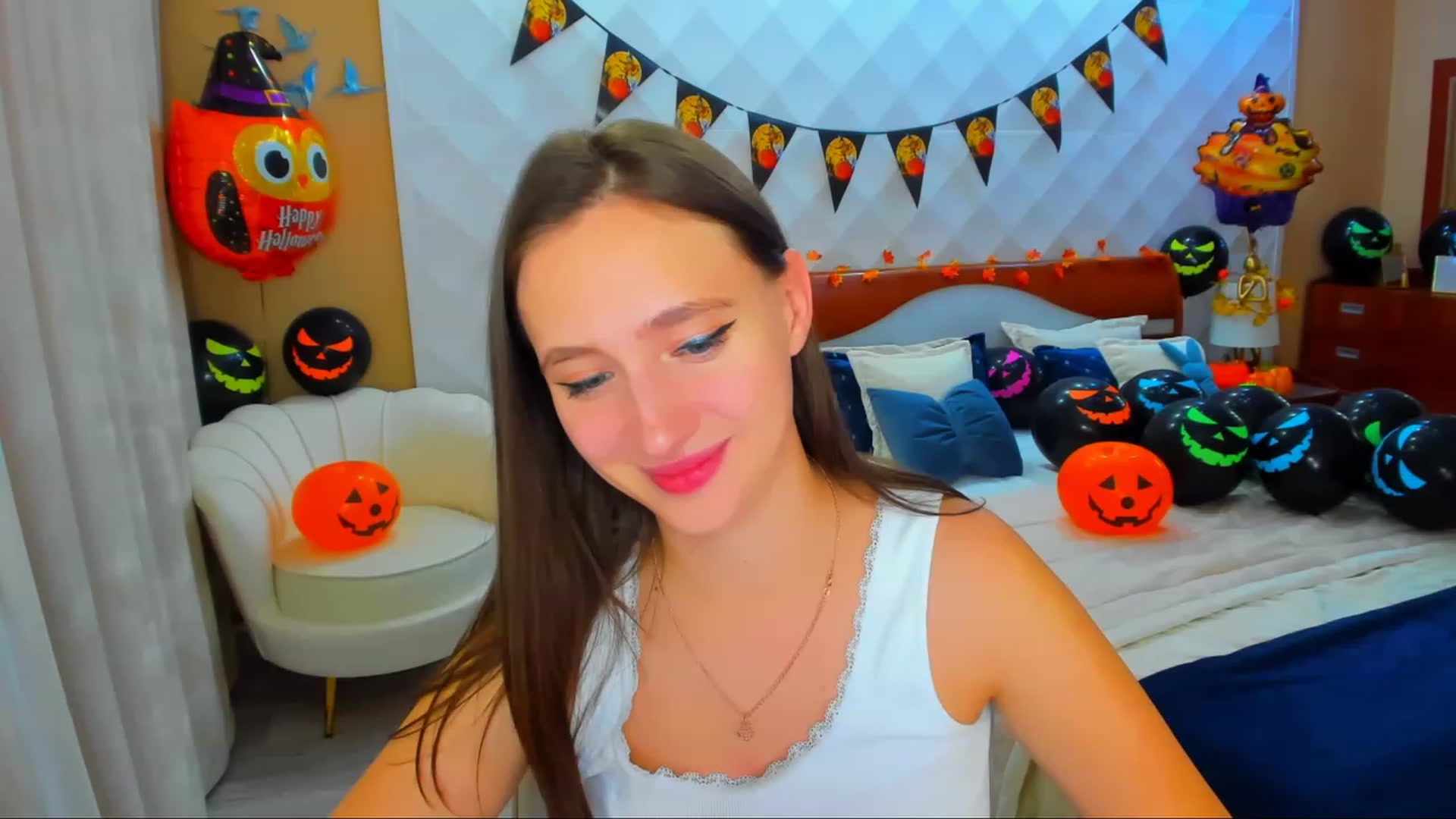 Gallery image thumbnail from WittyBunnyy's myfreecams stream on, 10/28/2023, 11:45 image 15 of 20
