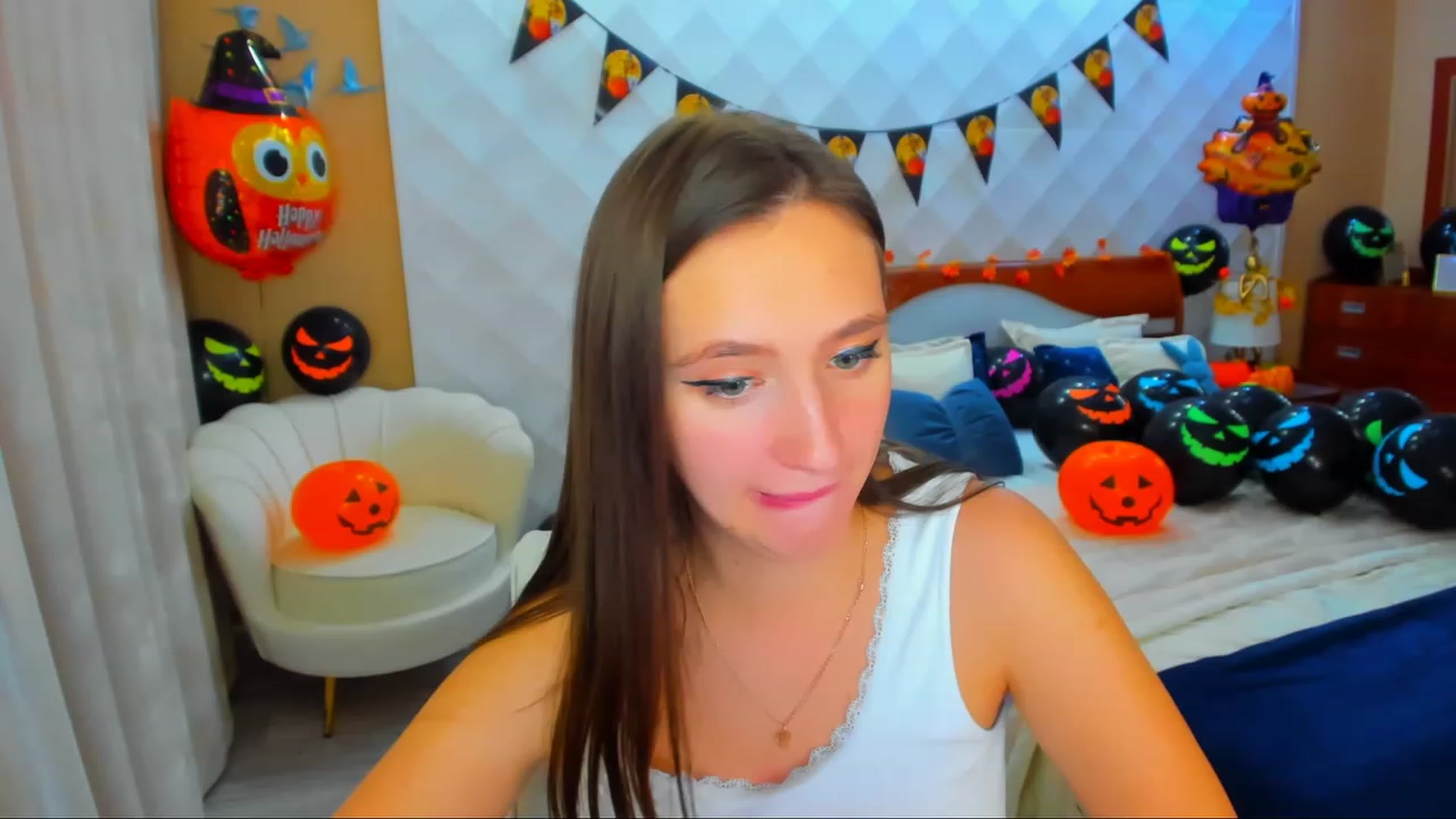 Gallery image thumbnail from WittyBunnyy's myfreecams stream on, 10/28/2023, 11:45 image 13 of 20
