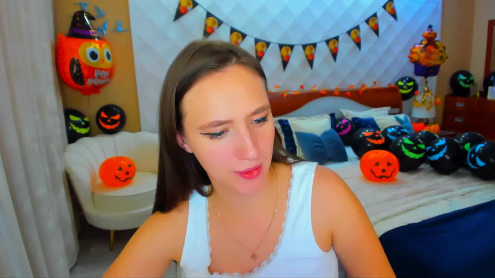 Gallery image thumbnail from WittyBunnyy's myfreecams stream on, 10/28/2023, 11:45 image 2 of 20