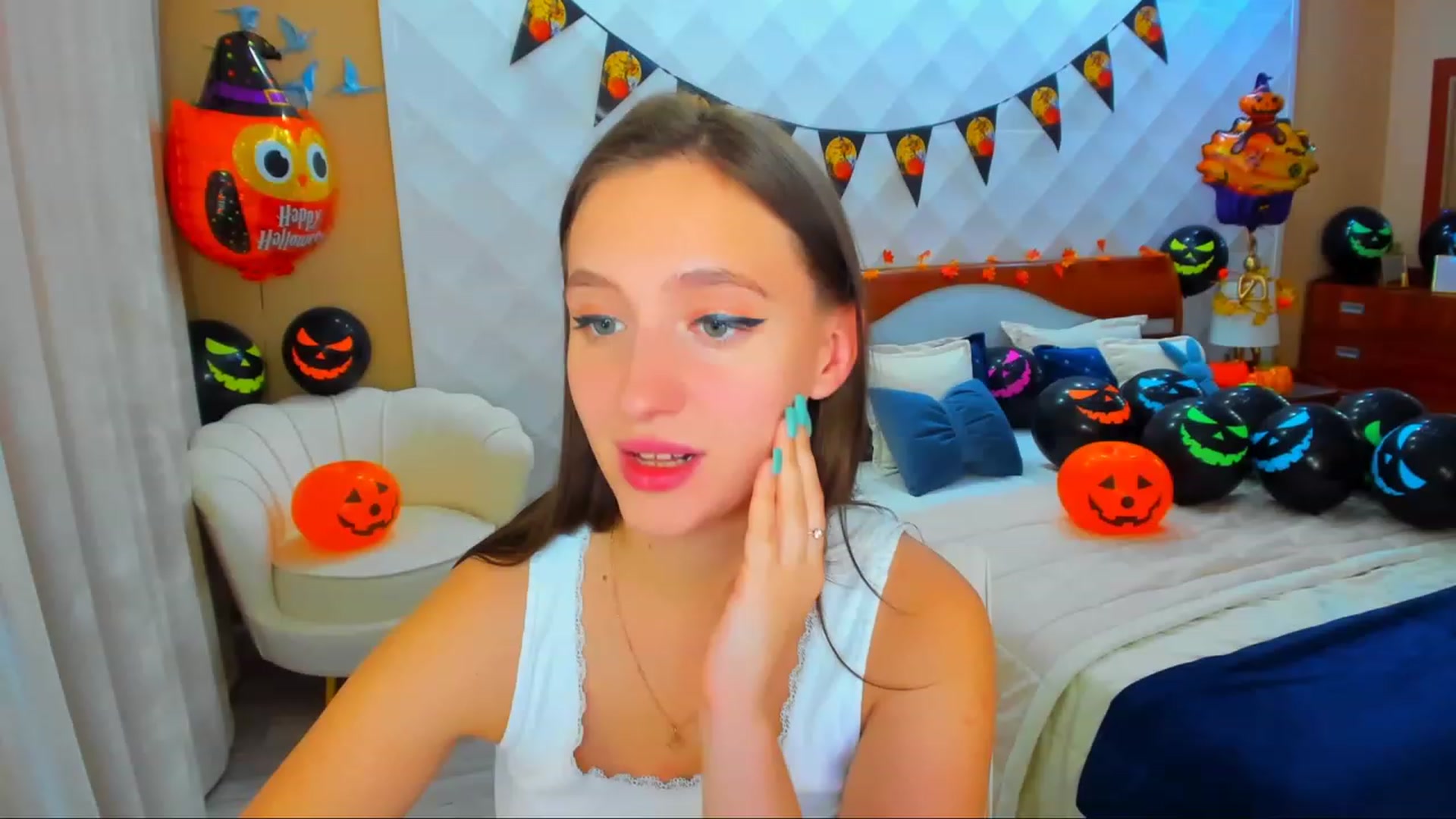 Gallery image thumbnail from WittyBunnyy's myfreecams stream on, 10/28/2023, 11:45 image 8 of 20