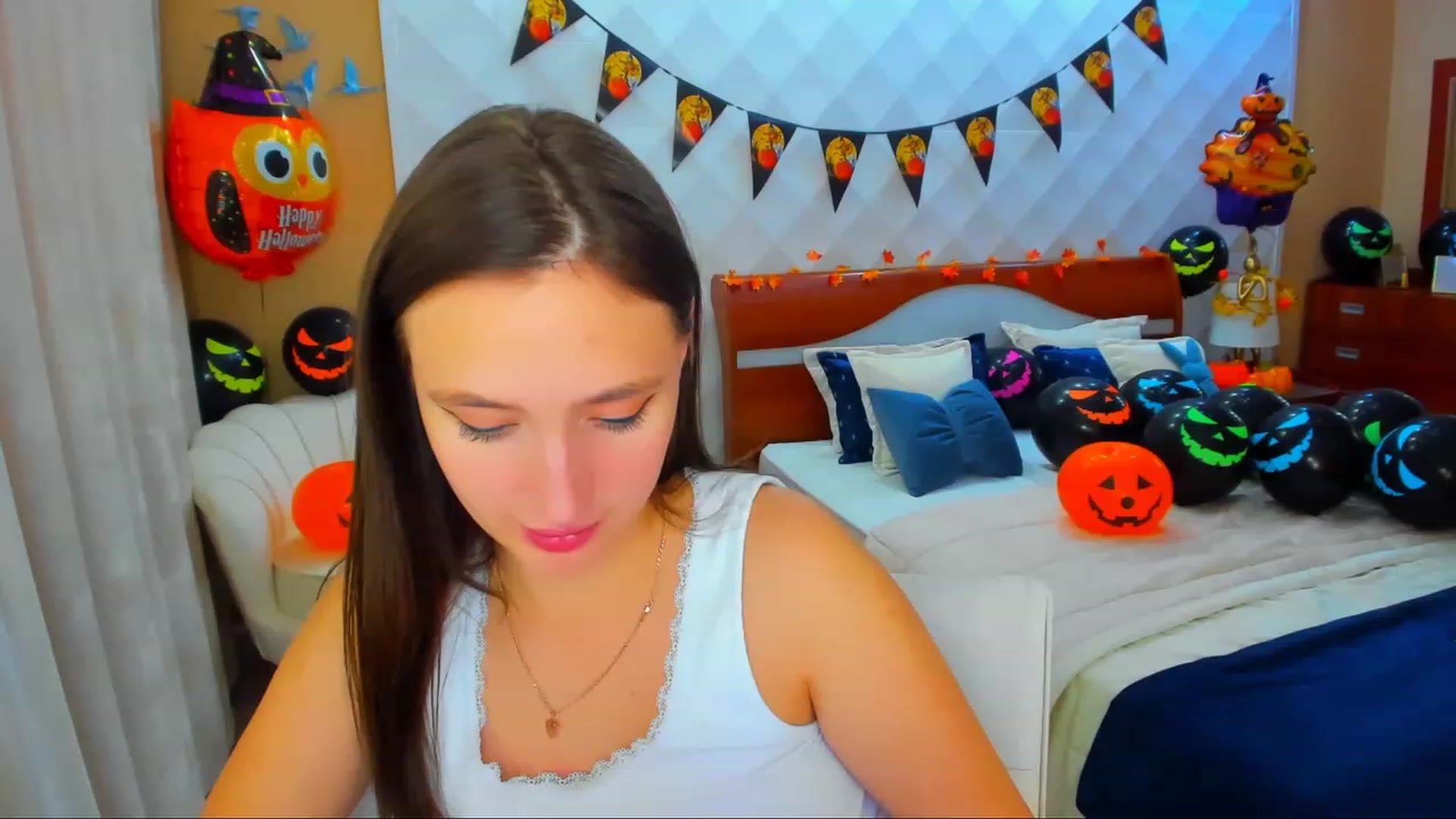 Gallery image thumbnail from WittyBunnyy's myfreecams stream on, 10/28/2023, 11:45 image 7 of 20