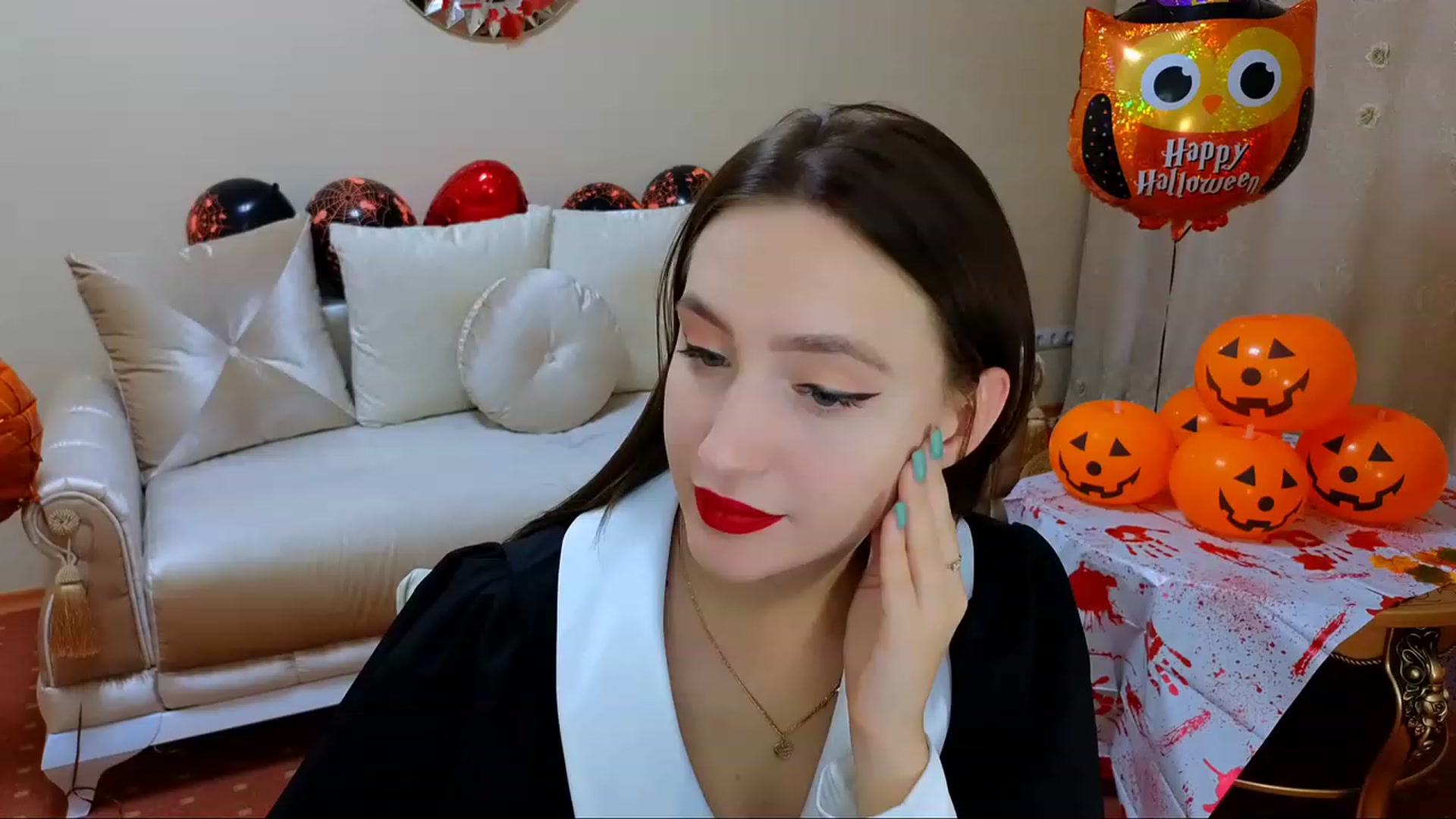 Gallery image thumbnail from WittyBunnyy's myfreecams stream on, 10/29/2023, 10:59 image 10 of 20