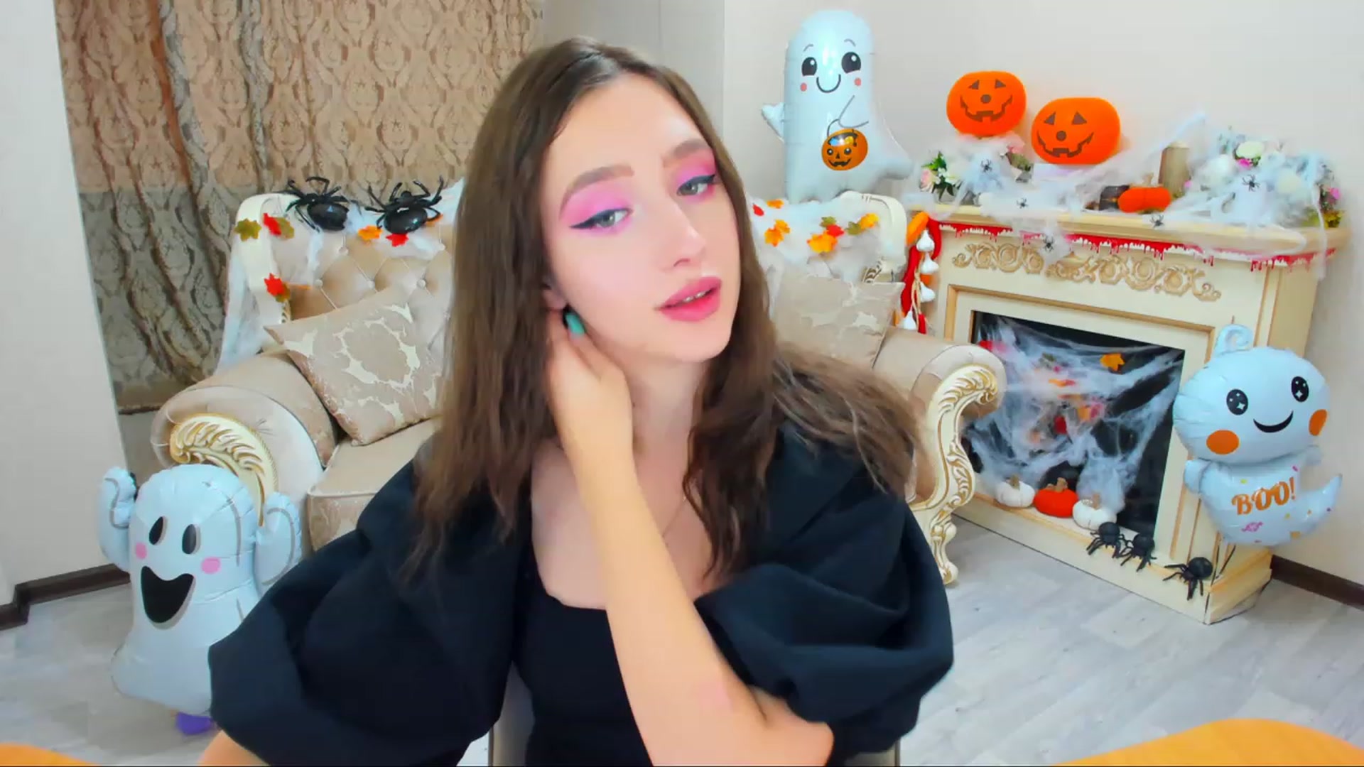 Gallery image thumbnail from WittyBunnyy's myfreecams stream on, 10/31/2023, 10:10 image 2 of 20