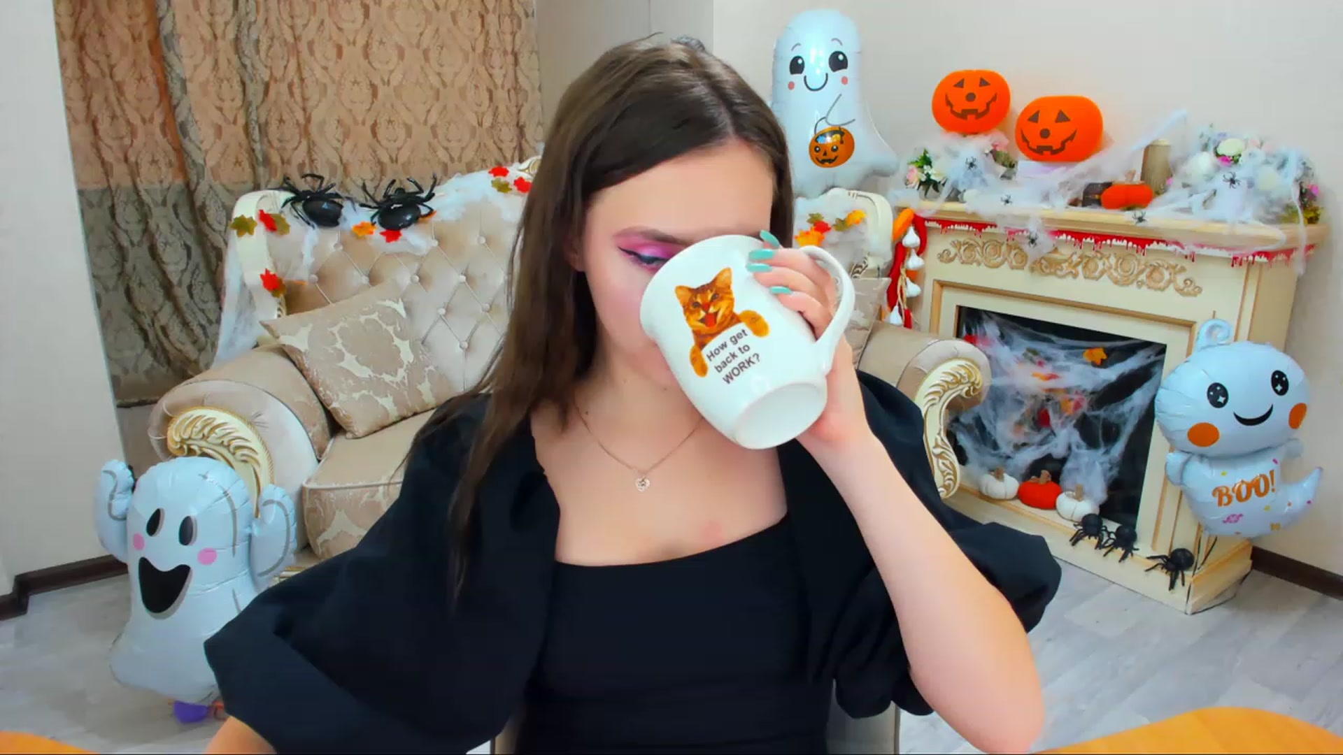 Gallery image thumbnail from WittyBunnyy's myfreecams stream on, 10/31/2023, 10:10 image 11 of 20