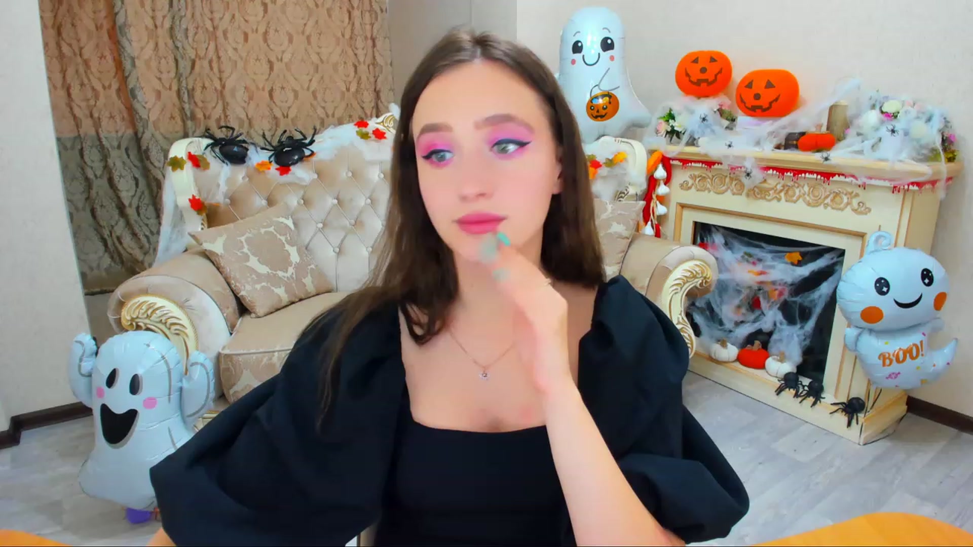 Gallery image thumbnail from WittyBunnyy's myfreecams stream on, 10/31/2023, 10:10 image 12 of 20